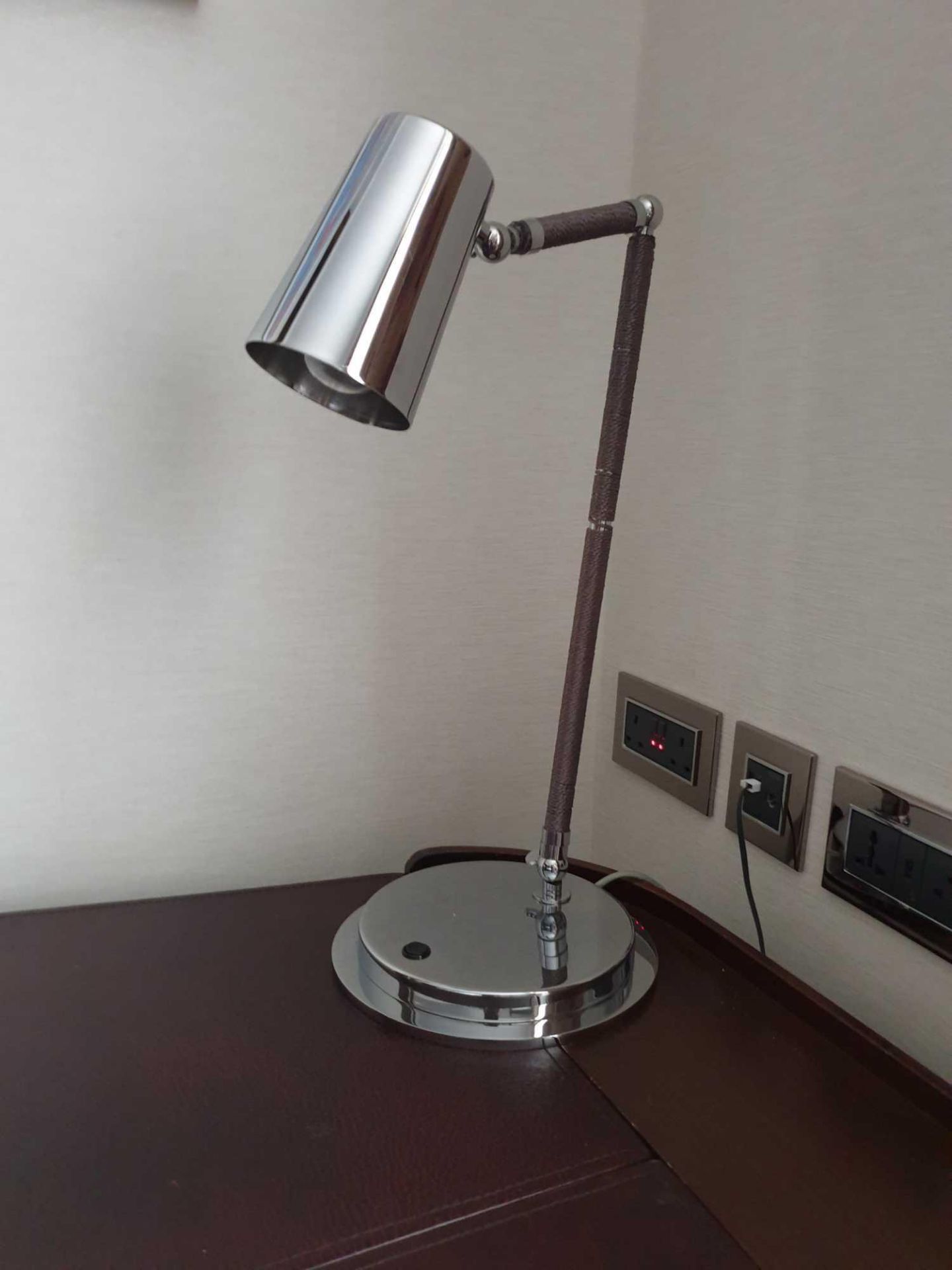 Stolna 400/1 Brushed Nickel Table Lamp With Cone Shade And Embossed Rope Detail To Arm A Stylish - Bild 2 aus 3