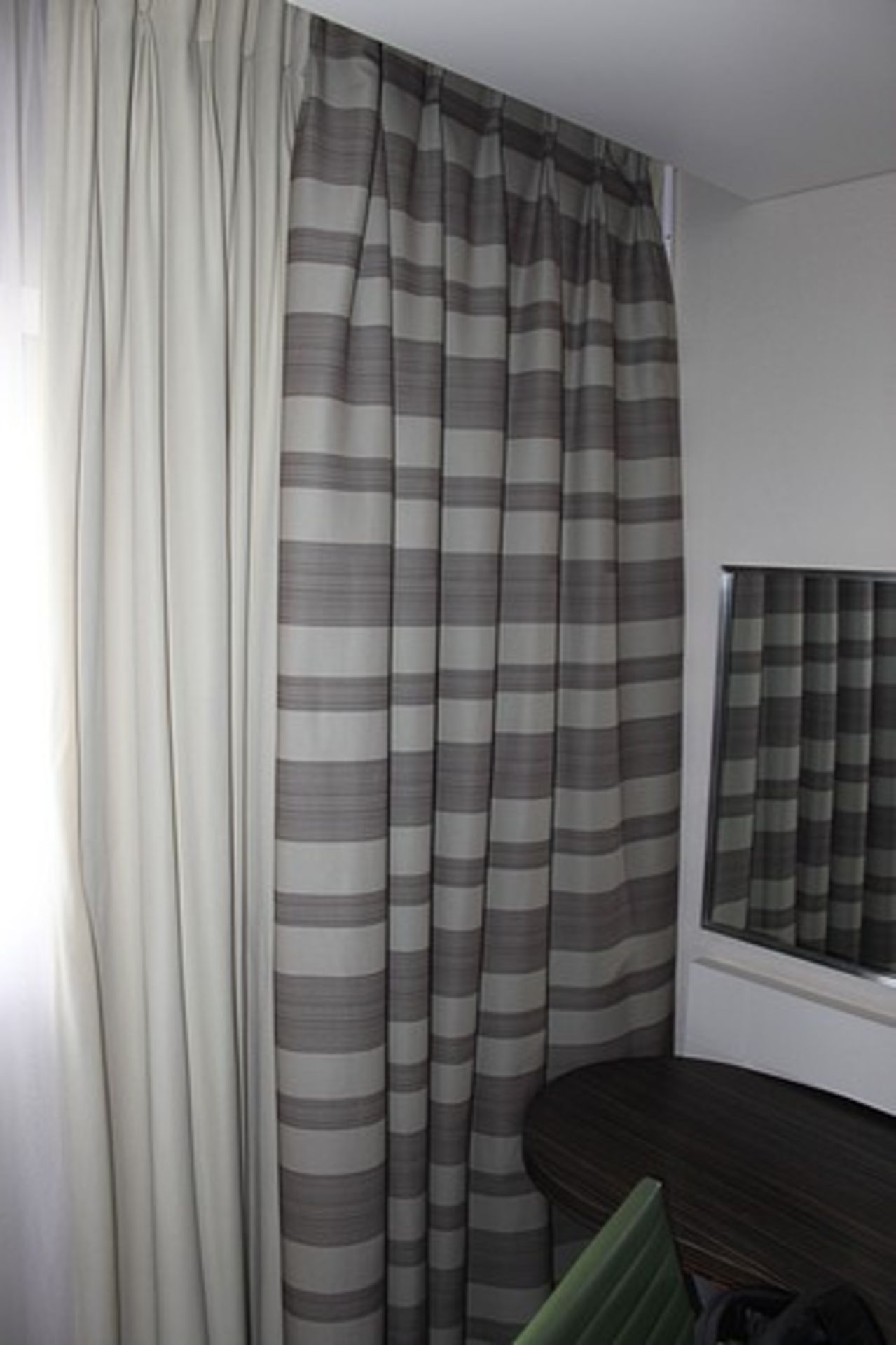 Sinclaire Fabrics a pair of drapes lined with blackout fabric spans 3500 x 2600mm (Exec) - Image 3 of 4