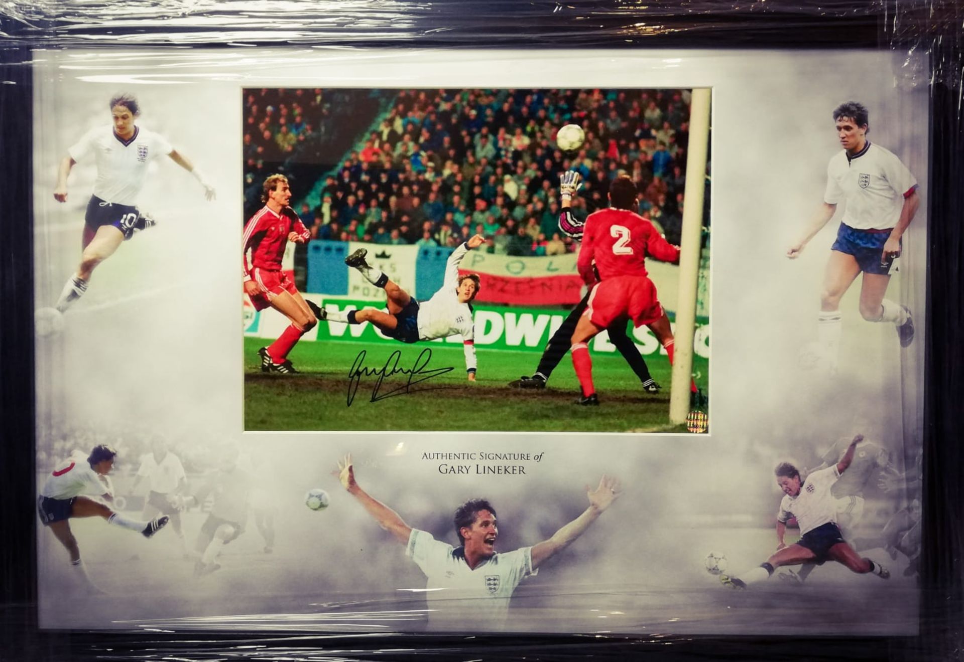 Gary Lineker Signed And Framed England Display Supplied with Certificate Of Authenticity