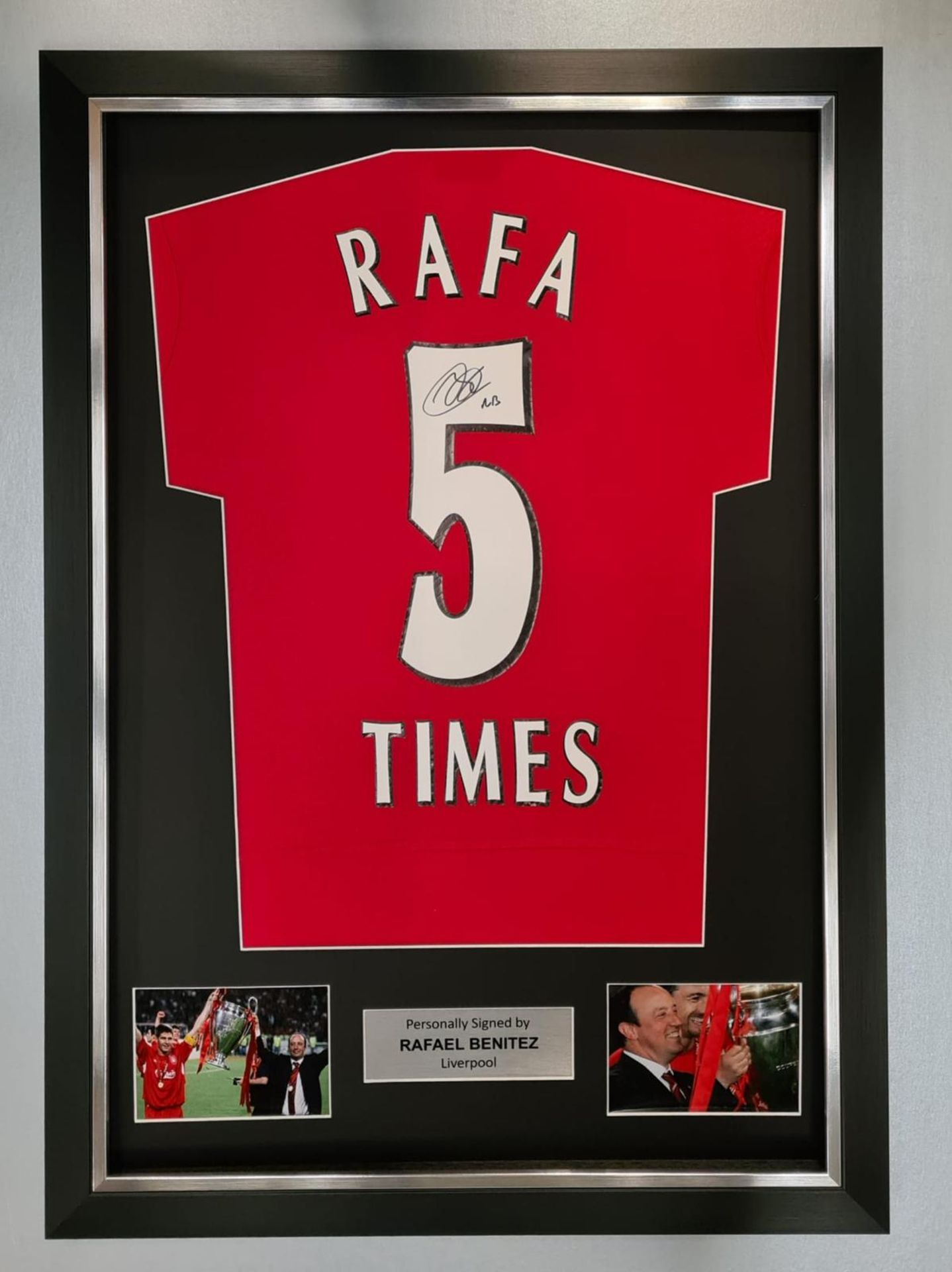 Rafa Benitez Signed And Framed Liverpool 2005 Shirt Supplied with Certificate Of Authenticity