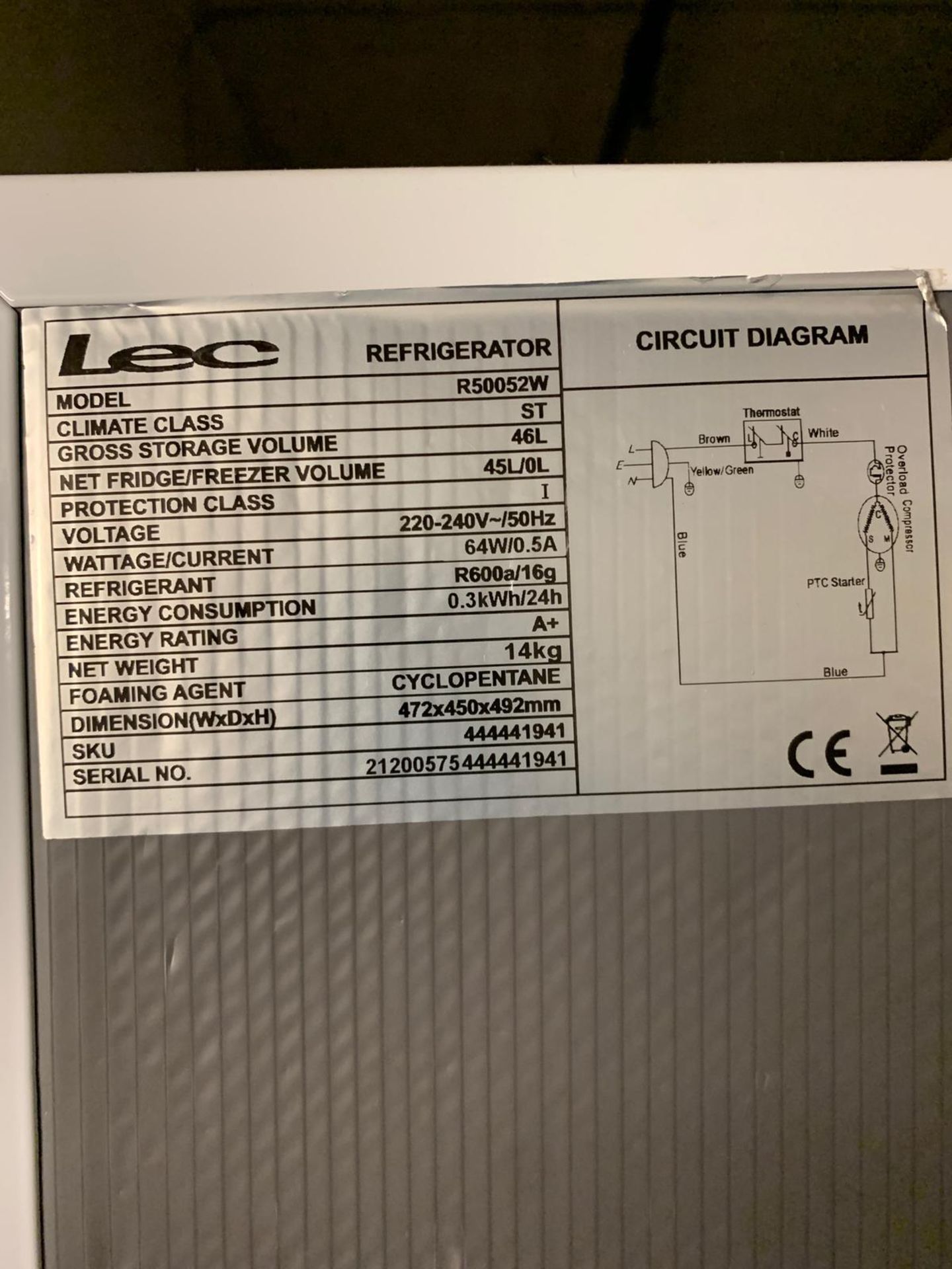 10 x LEC R50052 50cm wide Table Top Fridge Total Gross Capacity (litres) - 46l Total Net - Image 2 of 3