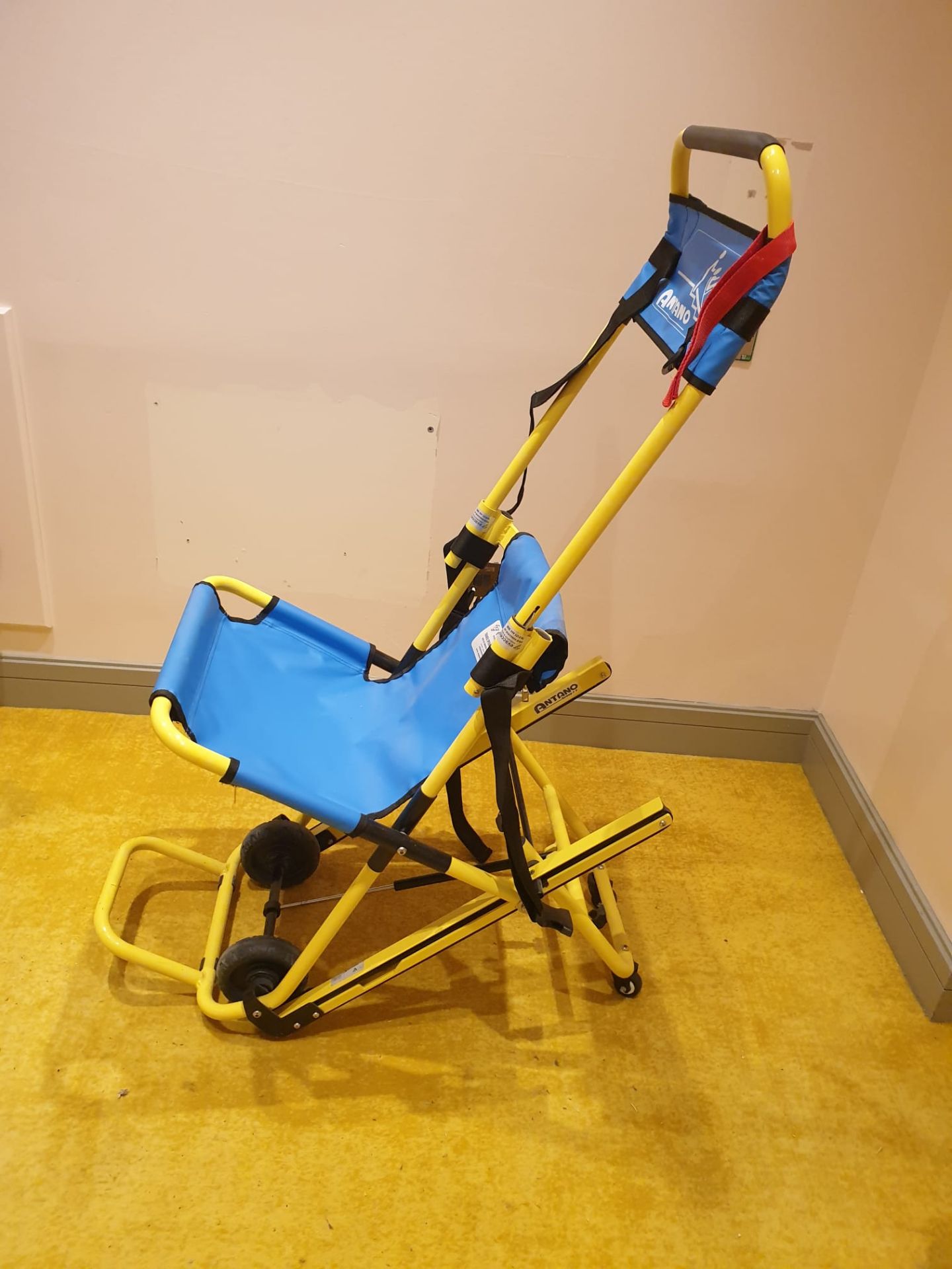 Antano LG EVACU 1 EVACUATION CHAIR A compact evac chairs are ideal for fire evacuation or to - Image 4 of 4