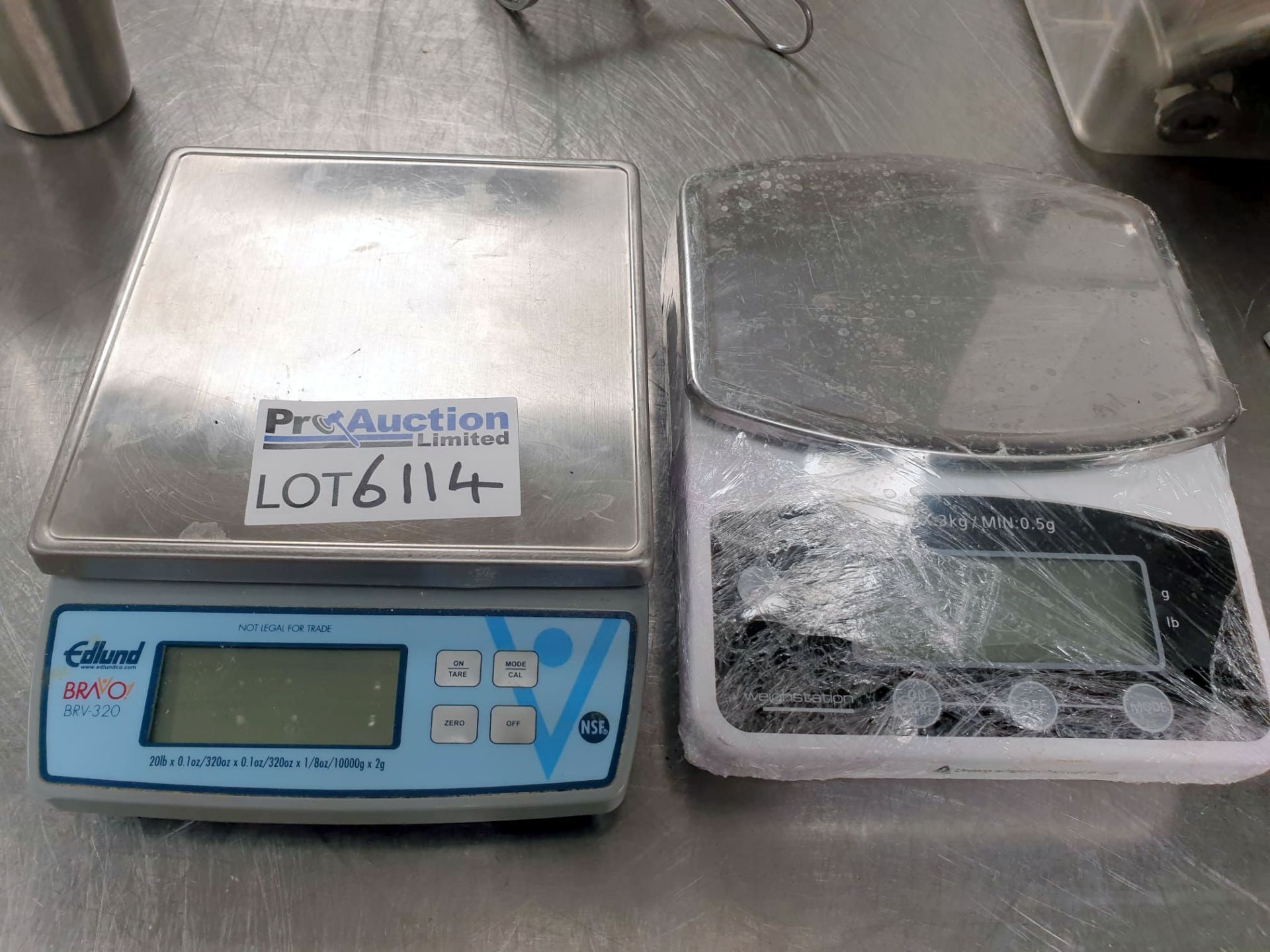 2 x countertop electronic scales