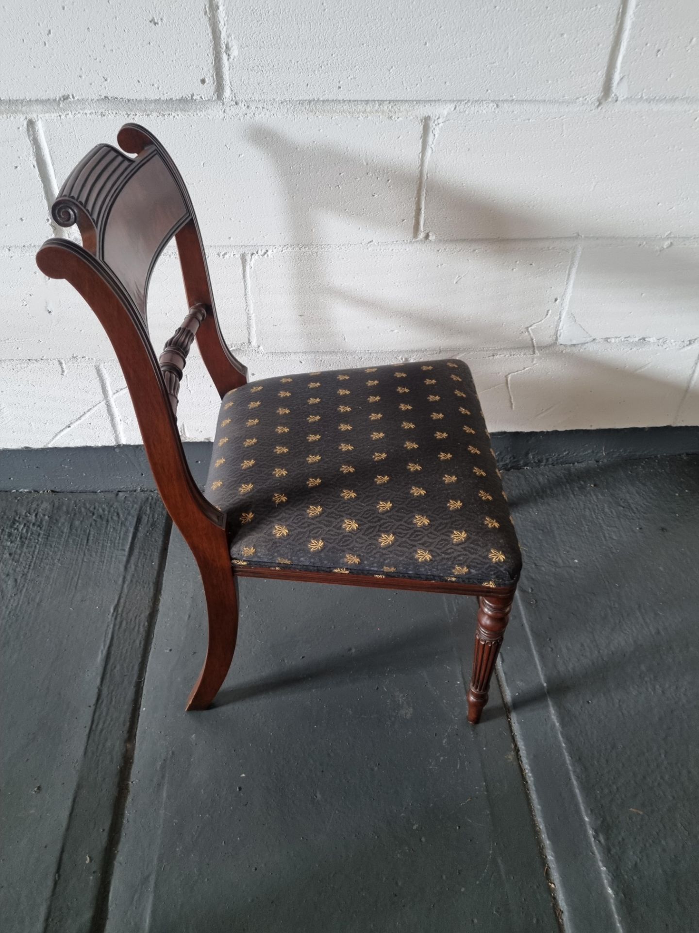 Arthur Brett Mahogany Dining Side Chair With Spindle Detail To Back And Carved Tapered Front Legs - Image 5 of 5