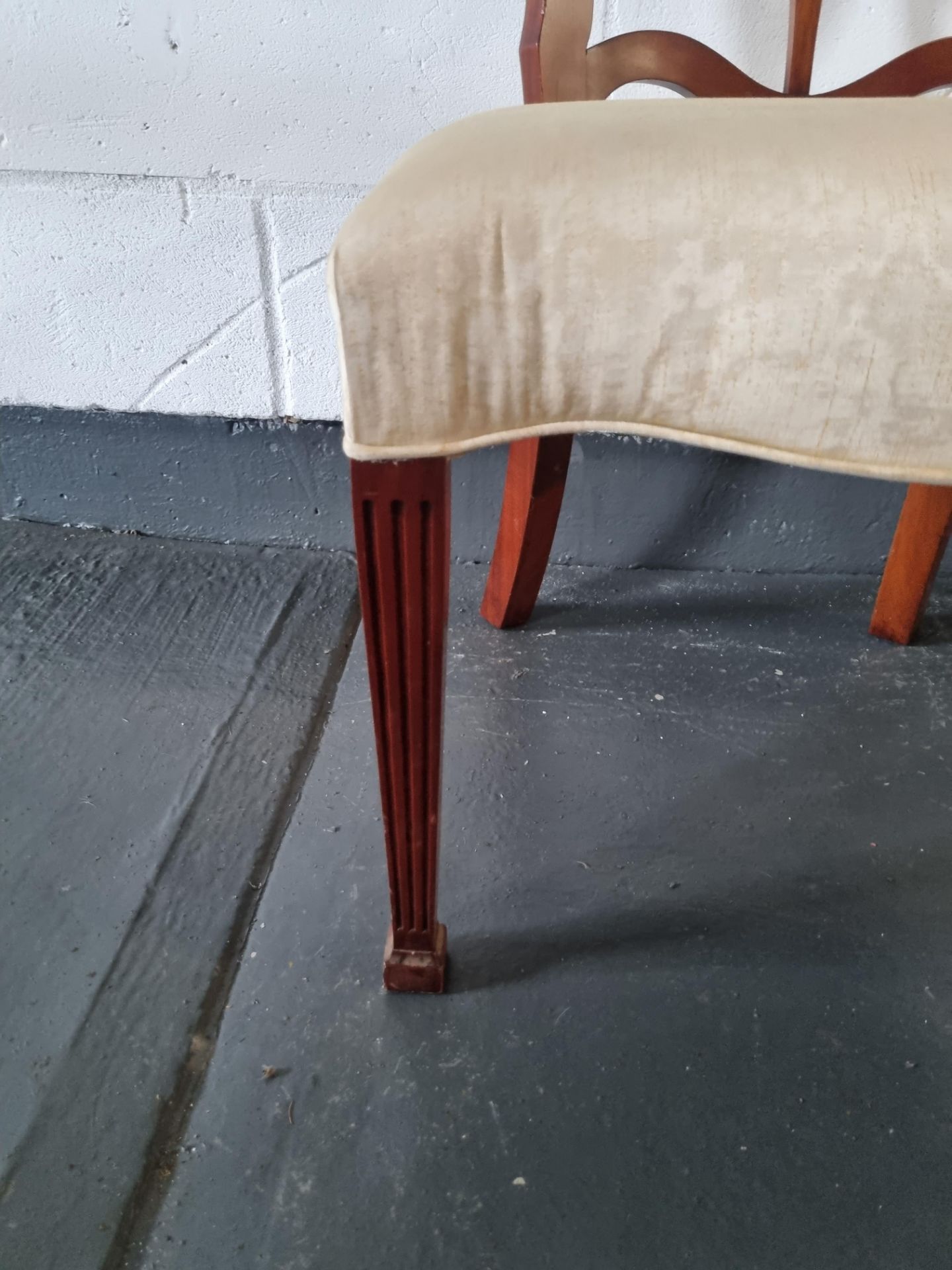 Arthur Brett Mahogany Sunburst Side Chair With Bespoke Cream Silk Patterned Upholstery - Image 3 of 5