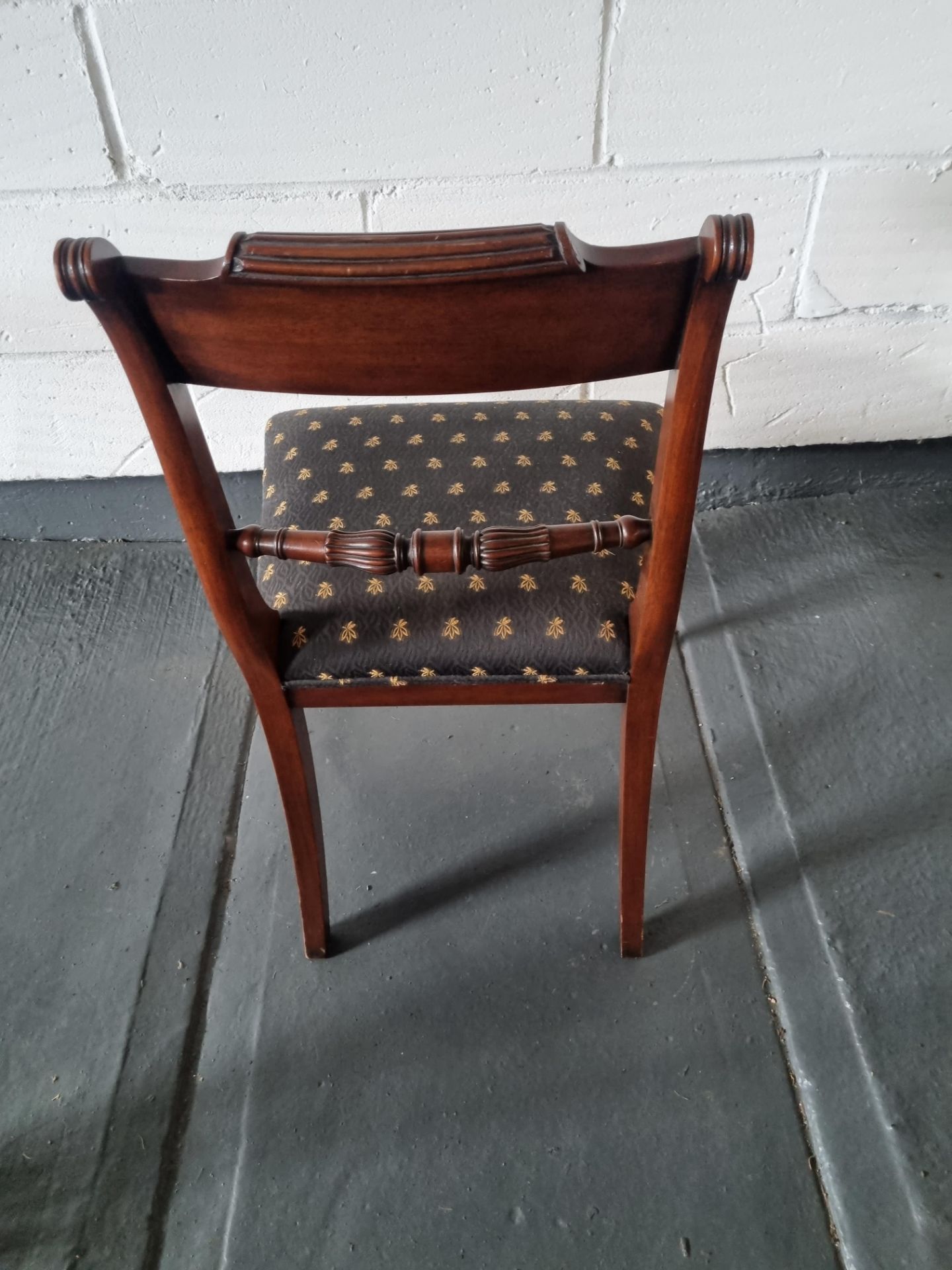 Arthur Brett Mahogany Dining Side Chair With Spindle Detail To Back And Carved Tapered Front Legs - Bild 4 aus 4