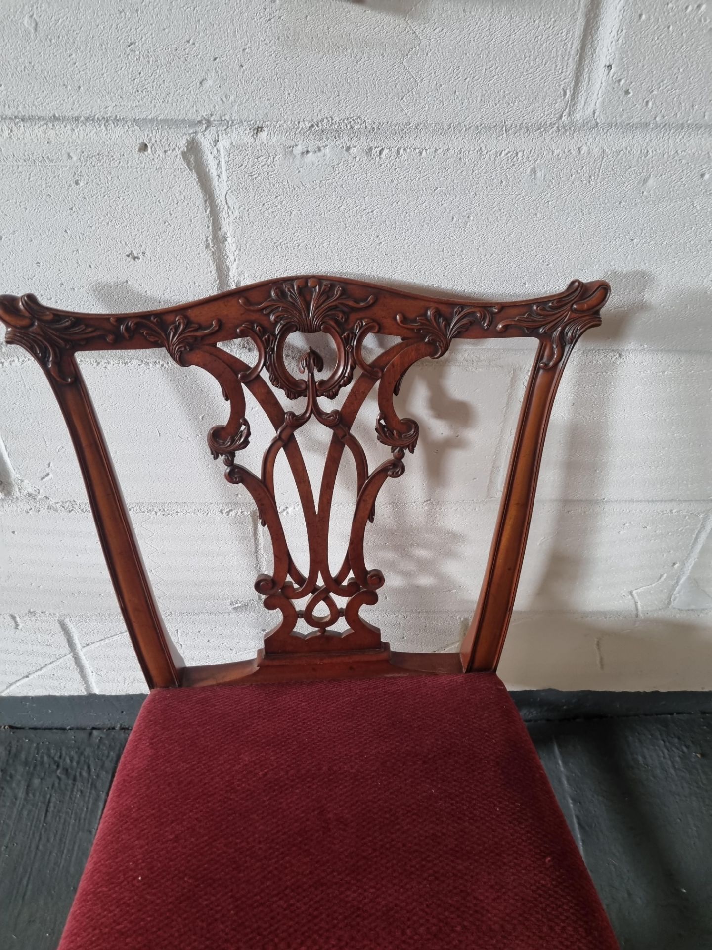 Arthur Brett Mahogany Dining Side Chair With Subtly Carved Detail To Back And Front Legs With A - Bild 5 aus 6