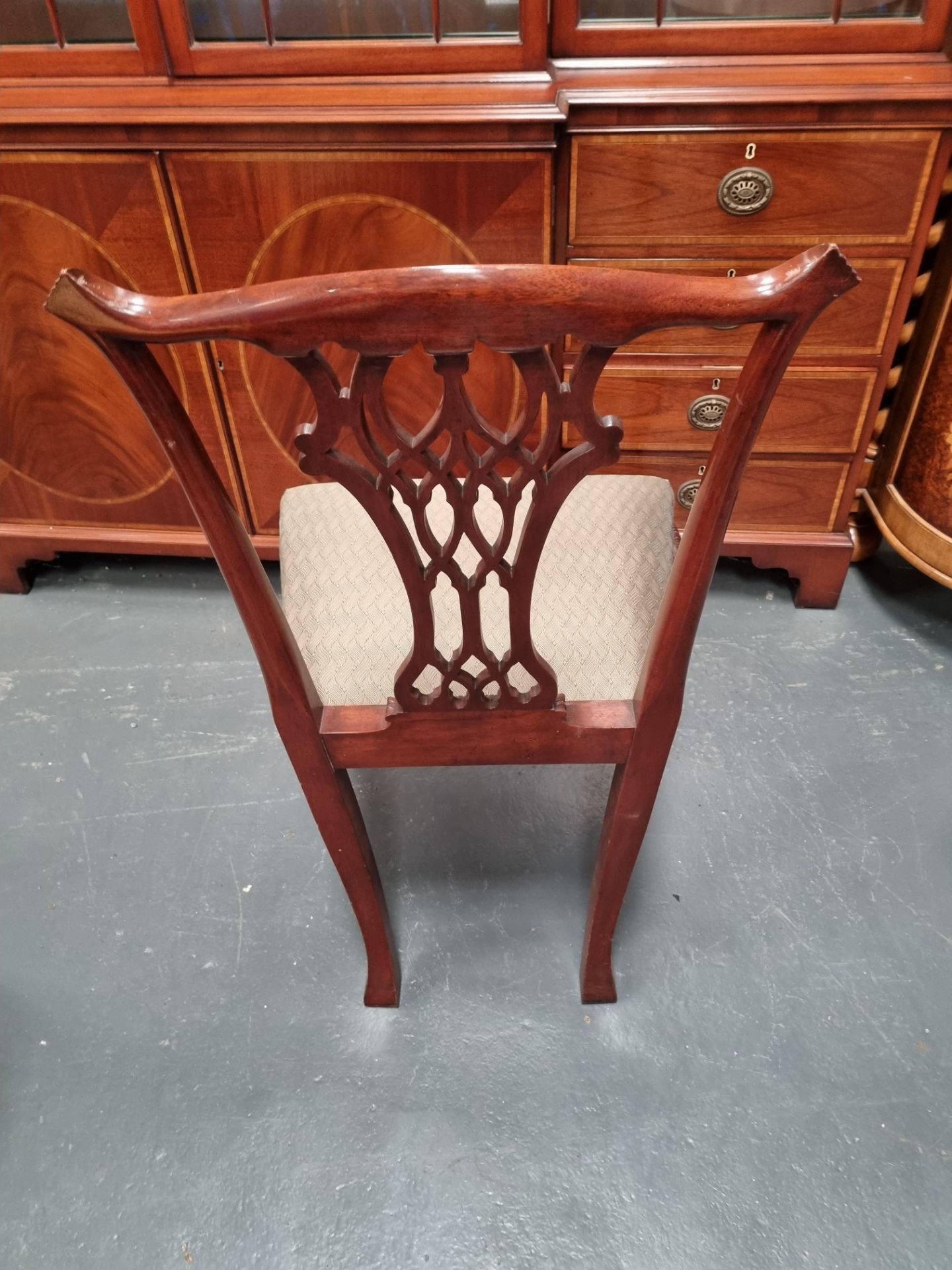 Arthur Brett Mid-Georgian-Style mahogany Dining Side Chair with brown upholstery with cabriole - Bild 2 aus 4