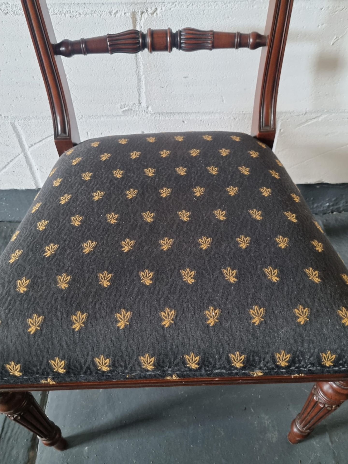 Arthur Brett Mahogany Dining Side Chair With Spindle Detail To Back And Carved Tapered Front Legs - Image 2 of 4