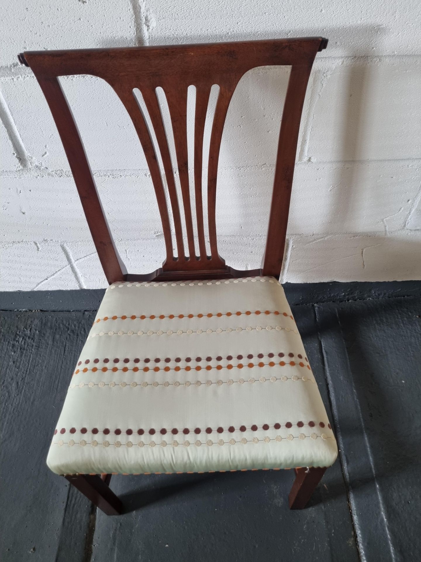 Arthur Brett Mahogany Dining Arm Chair With Spindle Detail To Back And Carved Tapered Front Legs - Image 4 of 5