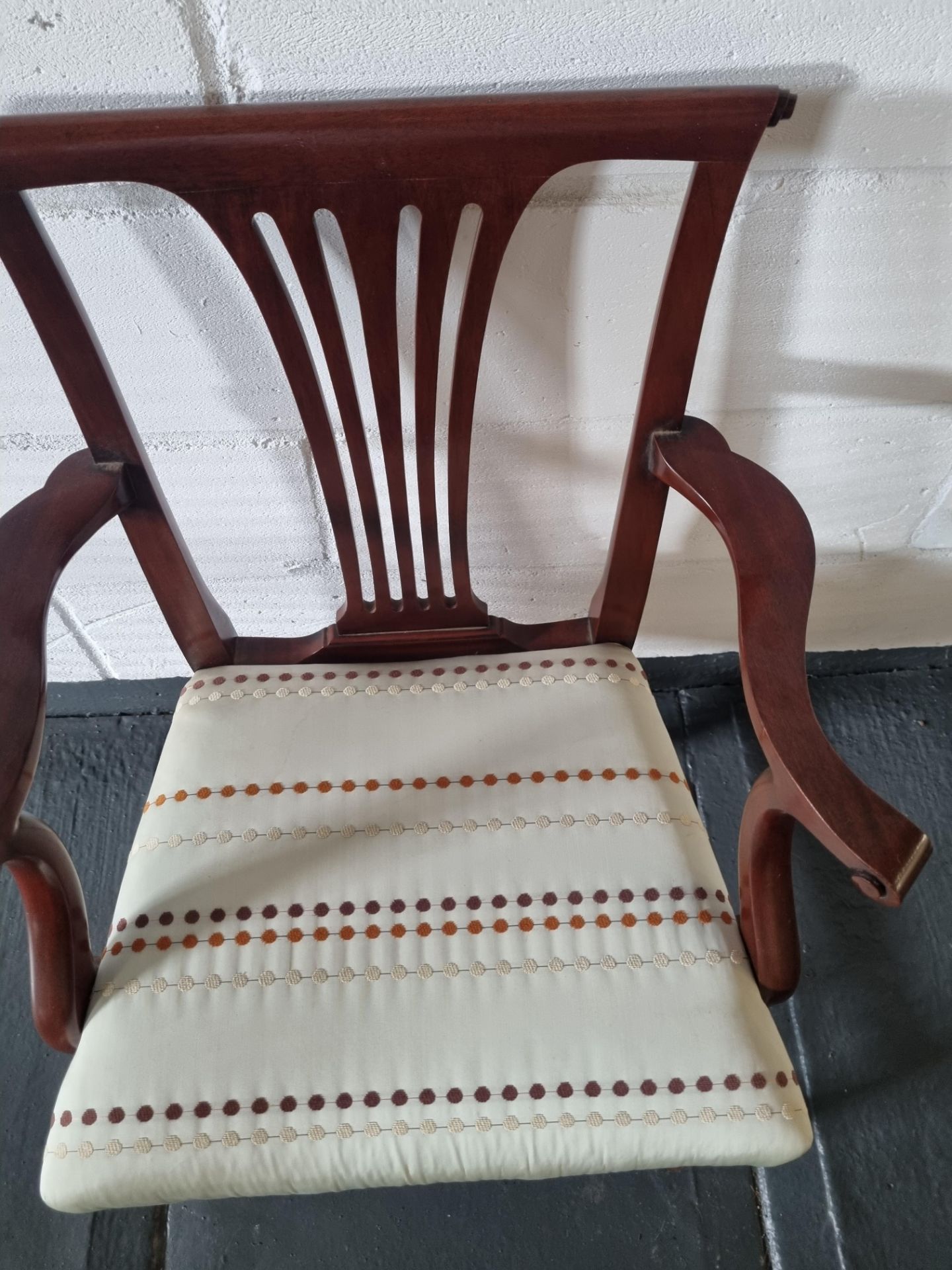 Arthur Brett Mahogany Dining Arm Chair With Spindle Detail To Back And Carved Tapered Front Legs - Image 4 of 5