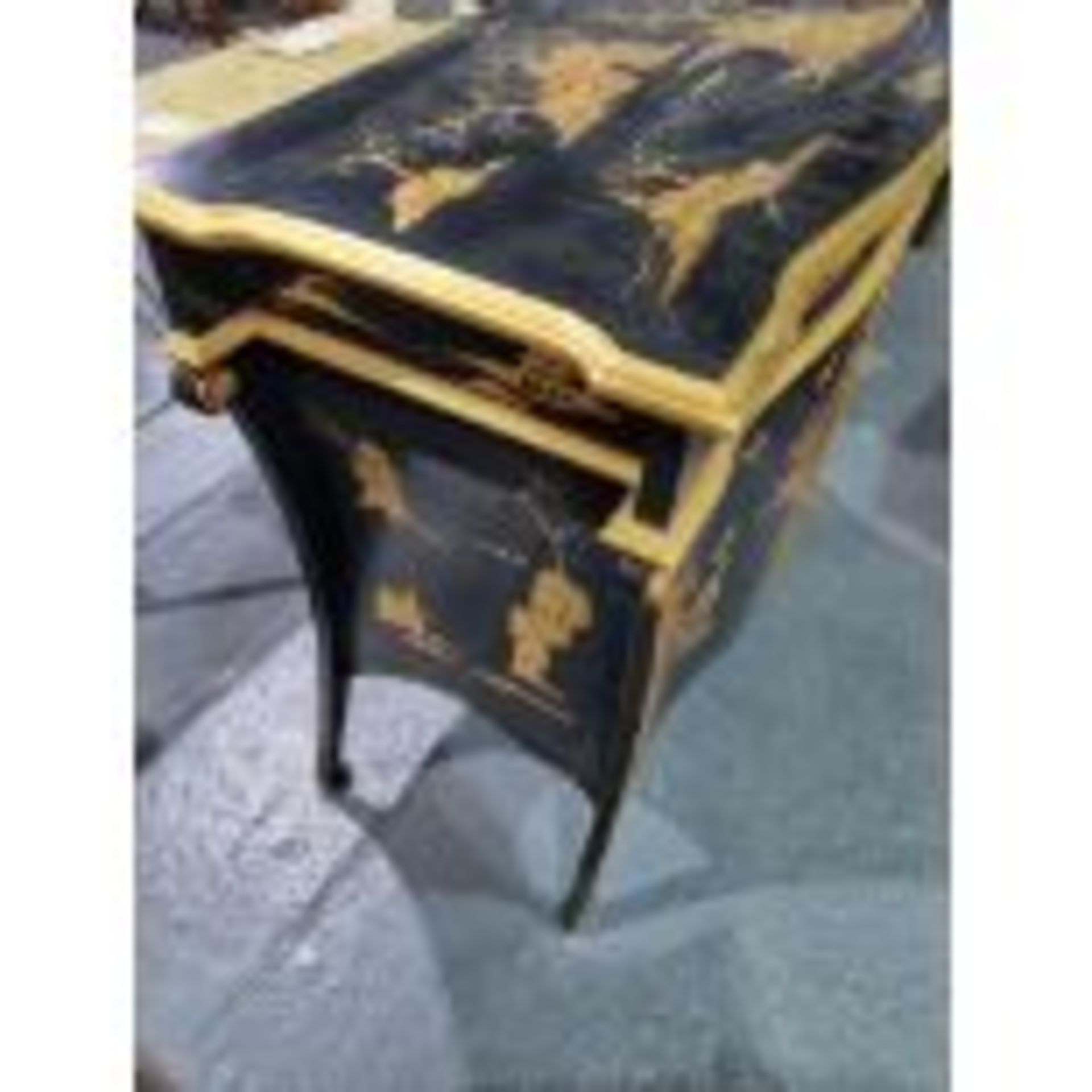 Chinese Black and Gold 2 door Commode Height 92cm Width 119cm Depth 51cm - Bild 2 aus 2