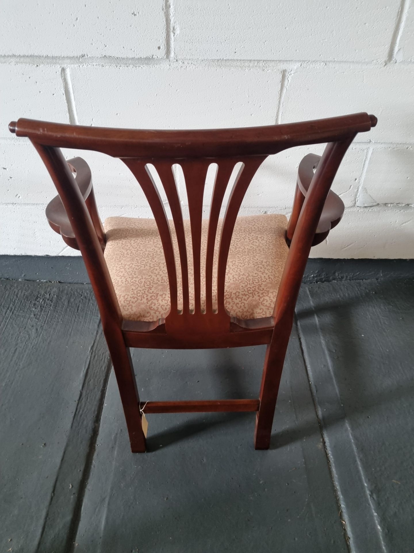 Arthur Brett Mahogany Dining Arm Chair With Spindle Detail To Back And Carved Tapered Front Legs - Bild 2 aus 5