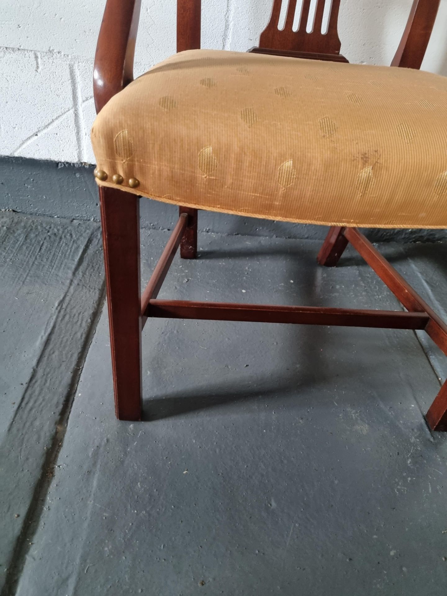 Arthur Brett Mahogany Dining Arm Chair With Spindle Detail To Back And Carved Tapered Front Legs - Image 3 of 5