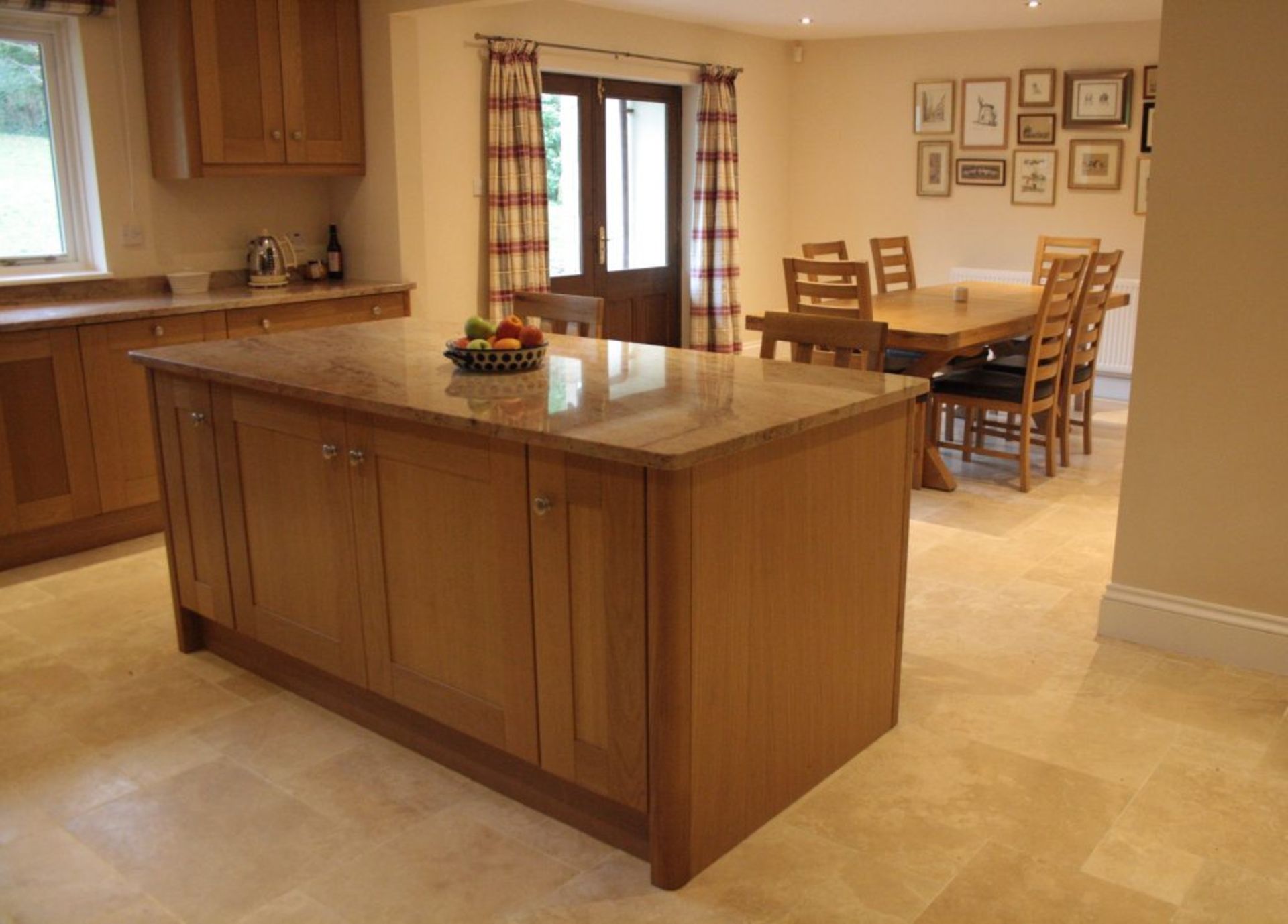 Travertine Honed & Filled - Luxor Honed & Filled Roman Pattern Approximately 10 M²