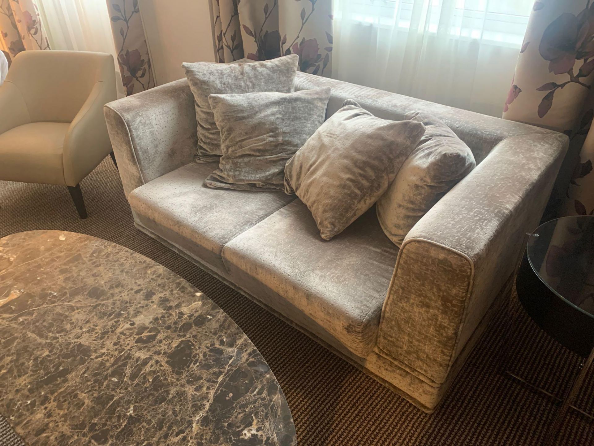 A plush two seater silver silouhette cruhed velvet cube sofa with loose cushions 170 x 92 x 69cm - Image 2 of 3