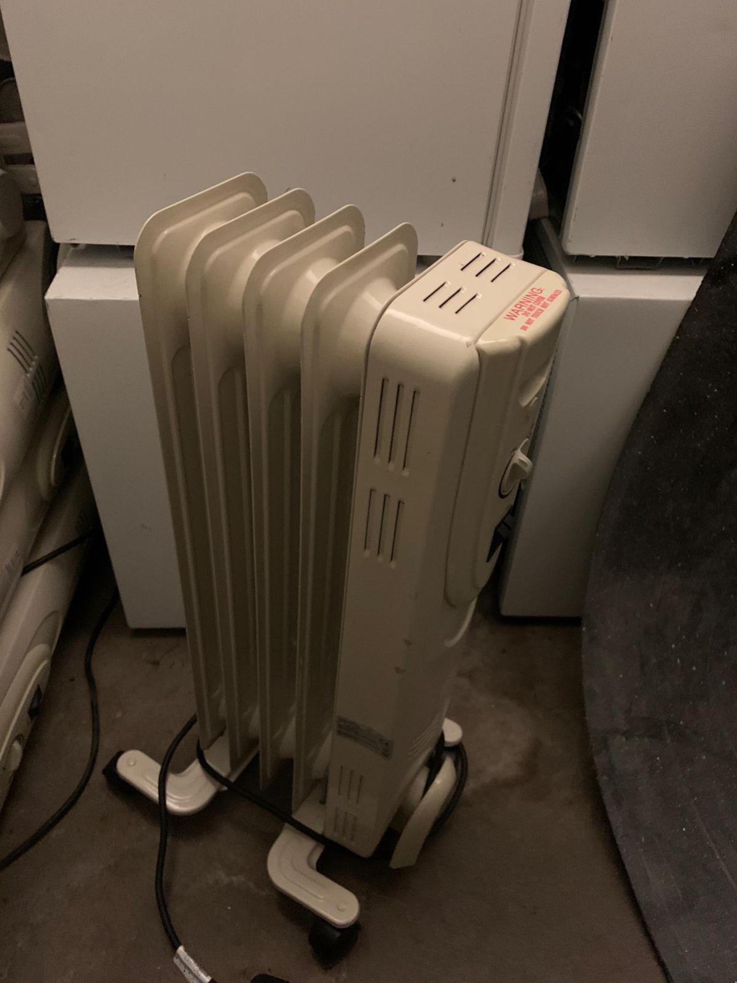 10 x Oil Filled Radiator- HD907-5Q, 4 Blade White 900-1100W - EAN 05320141 (This lot to be collected