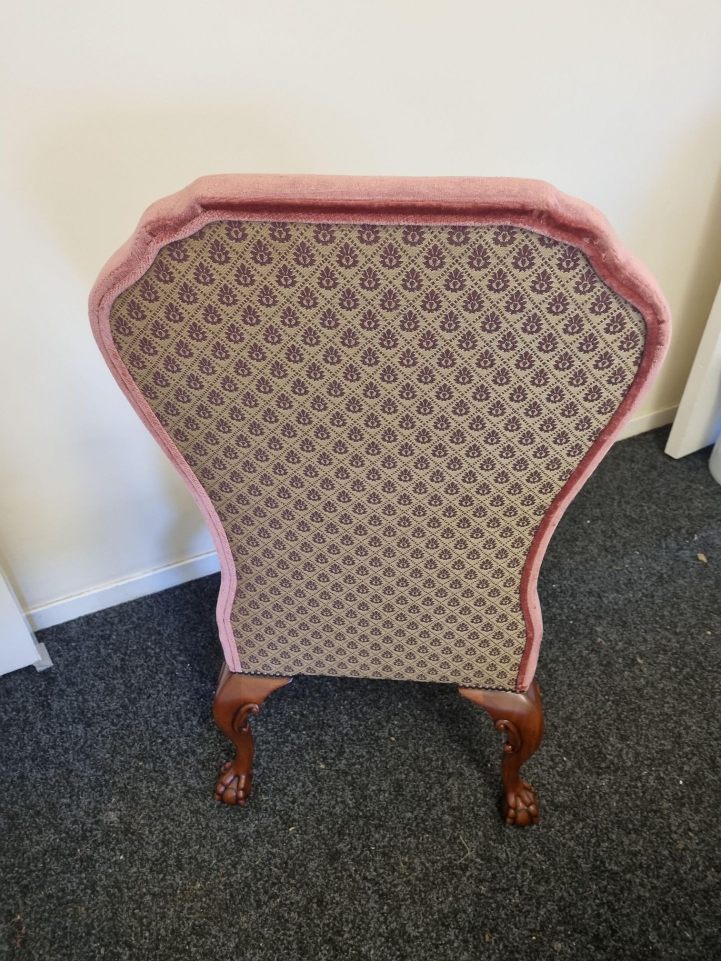 4 X Arthur Brett High Back Chairs Upholstered In Pink Velour With Studded Detail On Mahogany Claw - Image 5 of 5
