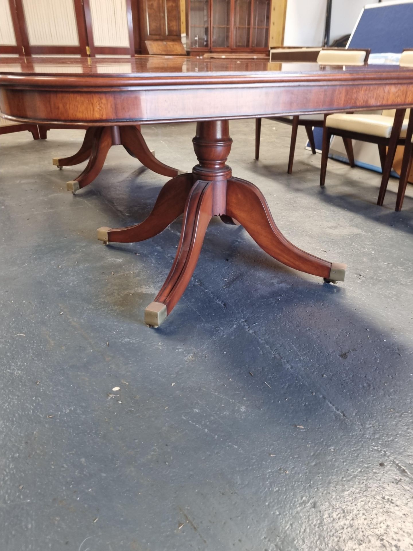 Arthur Brett Mahogany 2 Leaf Dining Table On 2 Pedestals Each With 8 Legs And Brass Casters Height - Bild 5 aus 7