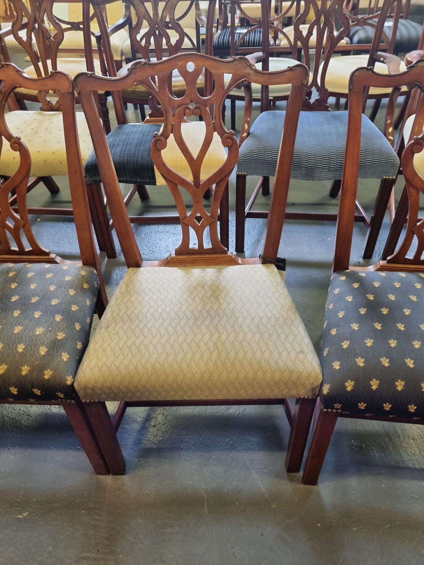 7 X Mid-Georgian Style Mahogany Dining Chair With Subtly Carved Detail And With Upholstered Seat - Image 4 of 7