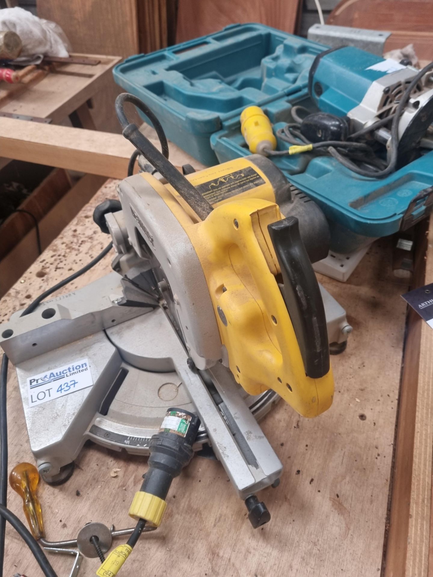 2 X Hand Tools Comprising Of; DEWALT DW700-L X MITRE Saw Type 1 & Makita Plunge Router 3612 X 110V - Image 3 of 3