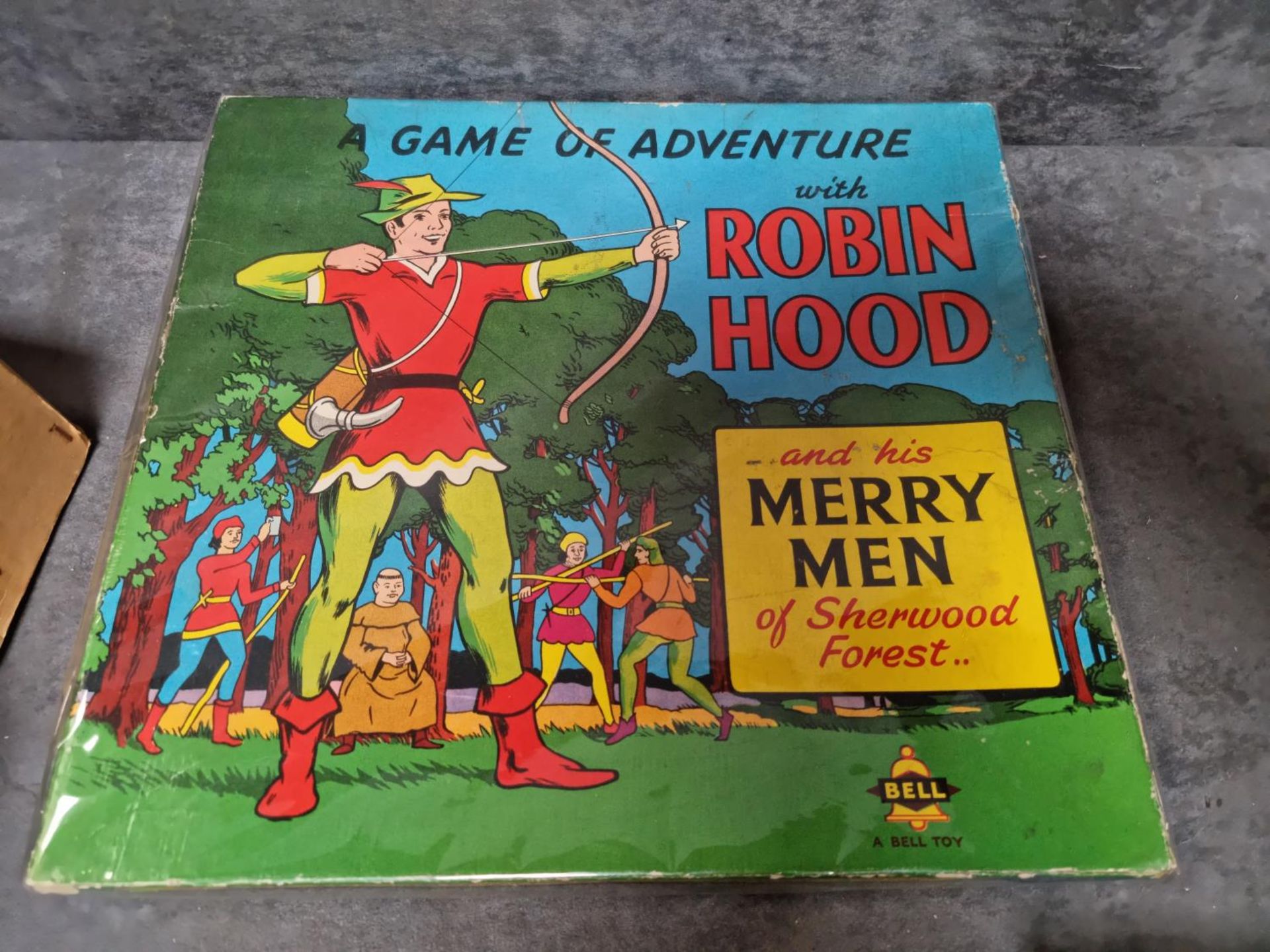 1950's A Bell Toy - A Game Of Adventure With Robin Hood Ad His Merry Men Of Sherwood Forest Sealed