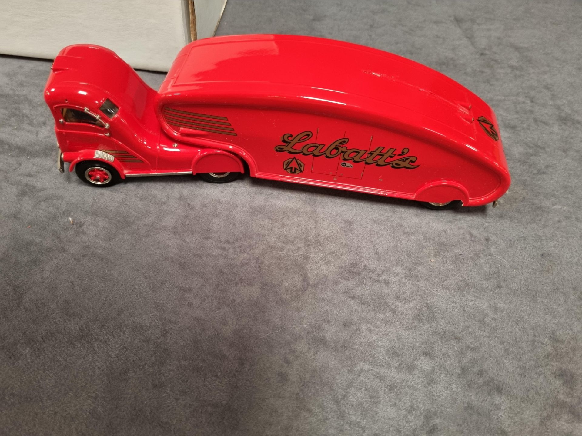 1947 Labbatt Streamliner Hand Crafted by DMP Studios 2163 of 4000 in original box