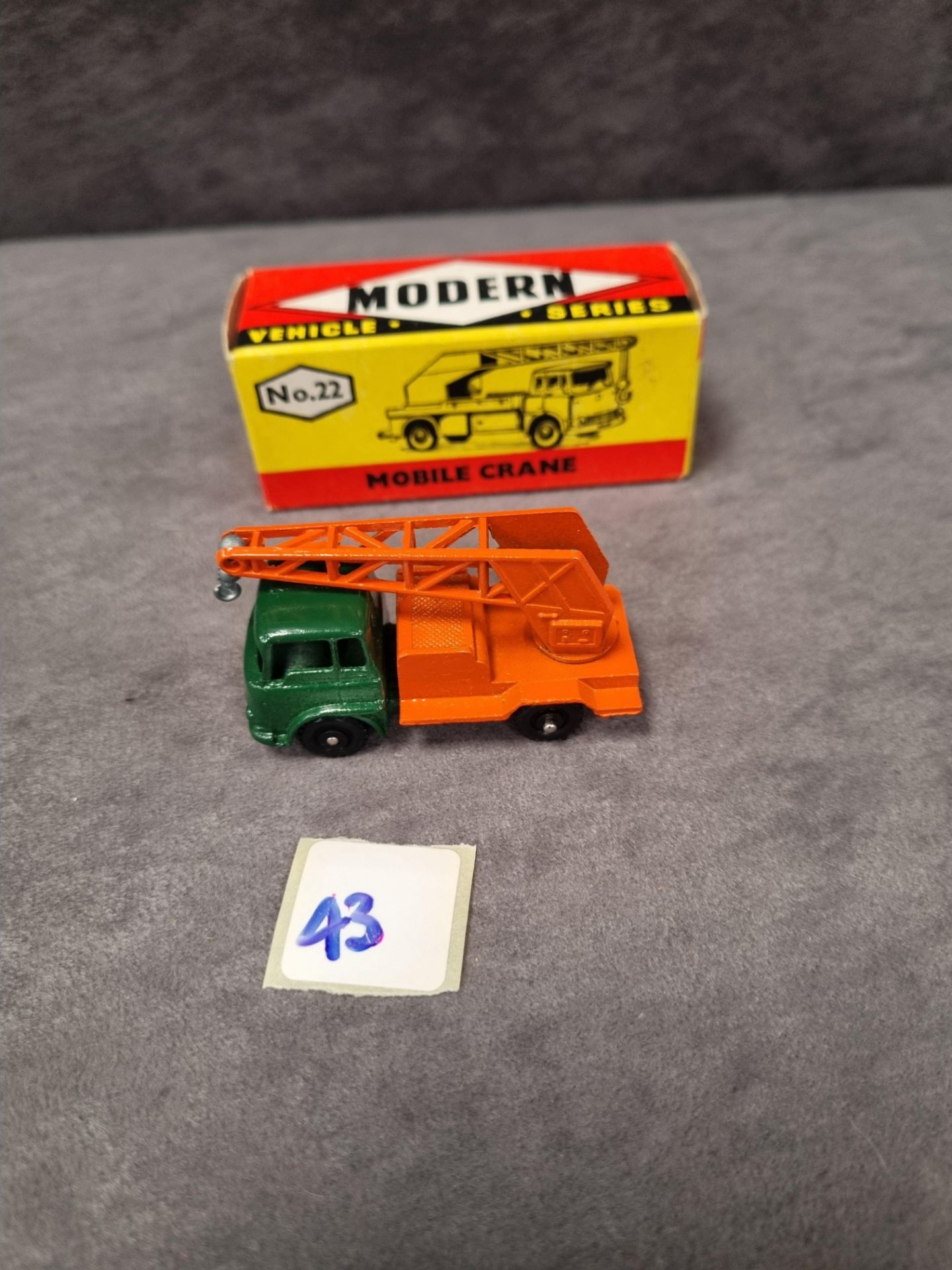 Budgie Modern Vehicle Series #22 Mobile crane with green chassis 3, long base orange platform, jib/ - Bild 4 aus 5