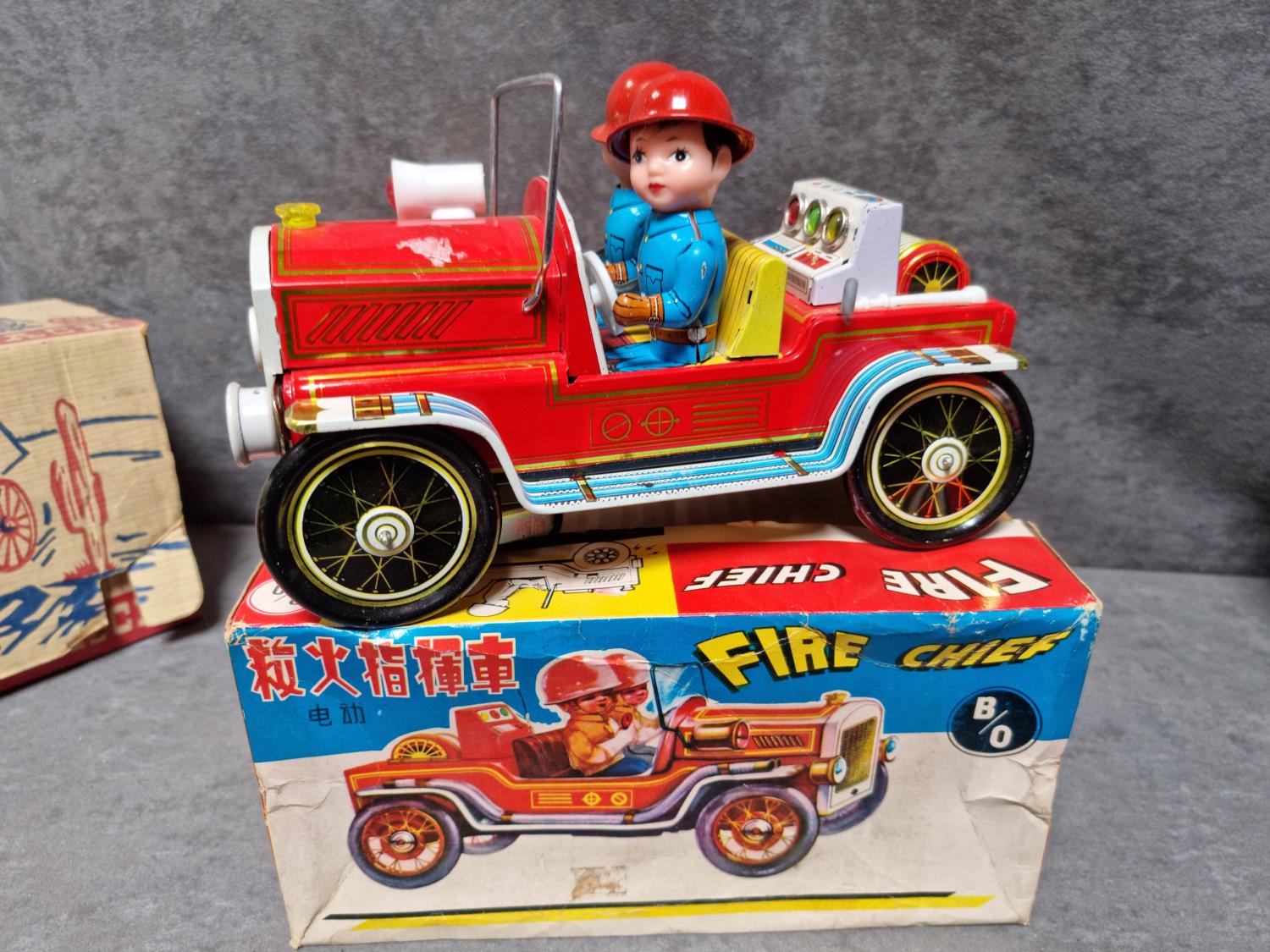 Vintage B/O China 70s ME699 Battery Operated Fire Chief Tin Lithograph Car A Vintage Well