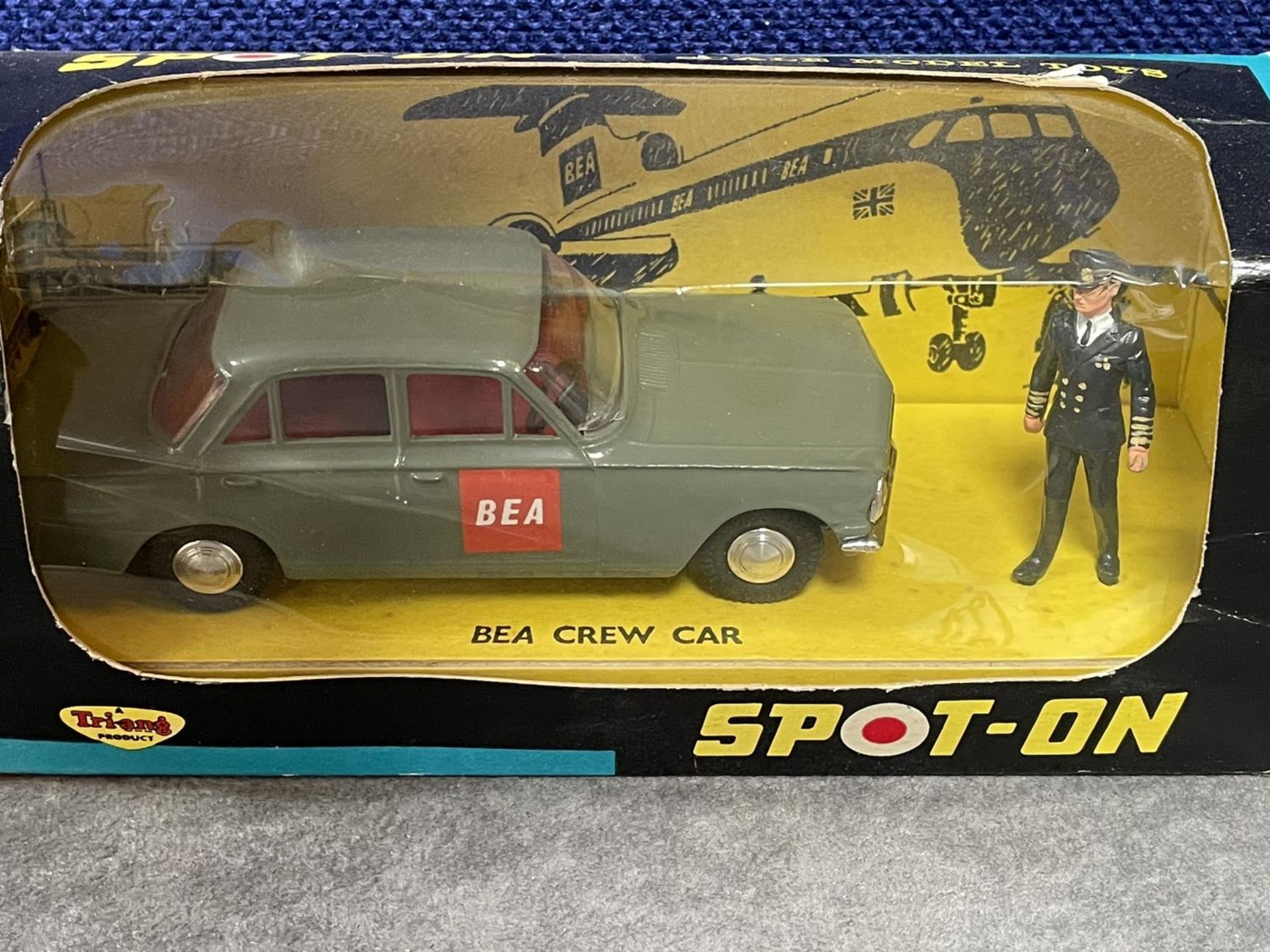 Spot-On #405 Vauxhall Cresta (BEA) BEA Logo And Plastic Figure In Excellent Box - Bild 2 aus 2