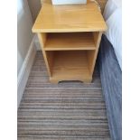 2x Pine Bedside Cabinets With Shelf W 425mm D 520mm H 580mm (8)