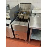 Pitco SG14 Single Tank Gas Fryer - 21 Litre Supplied With 2 Frying Baskets As Standard Oil