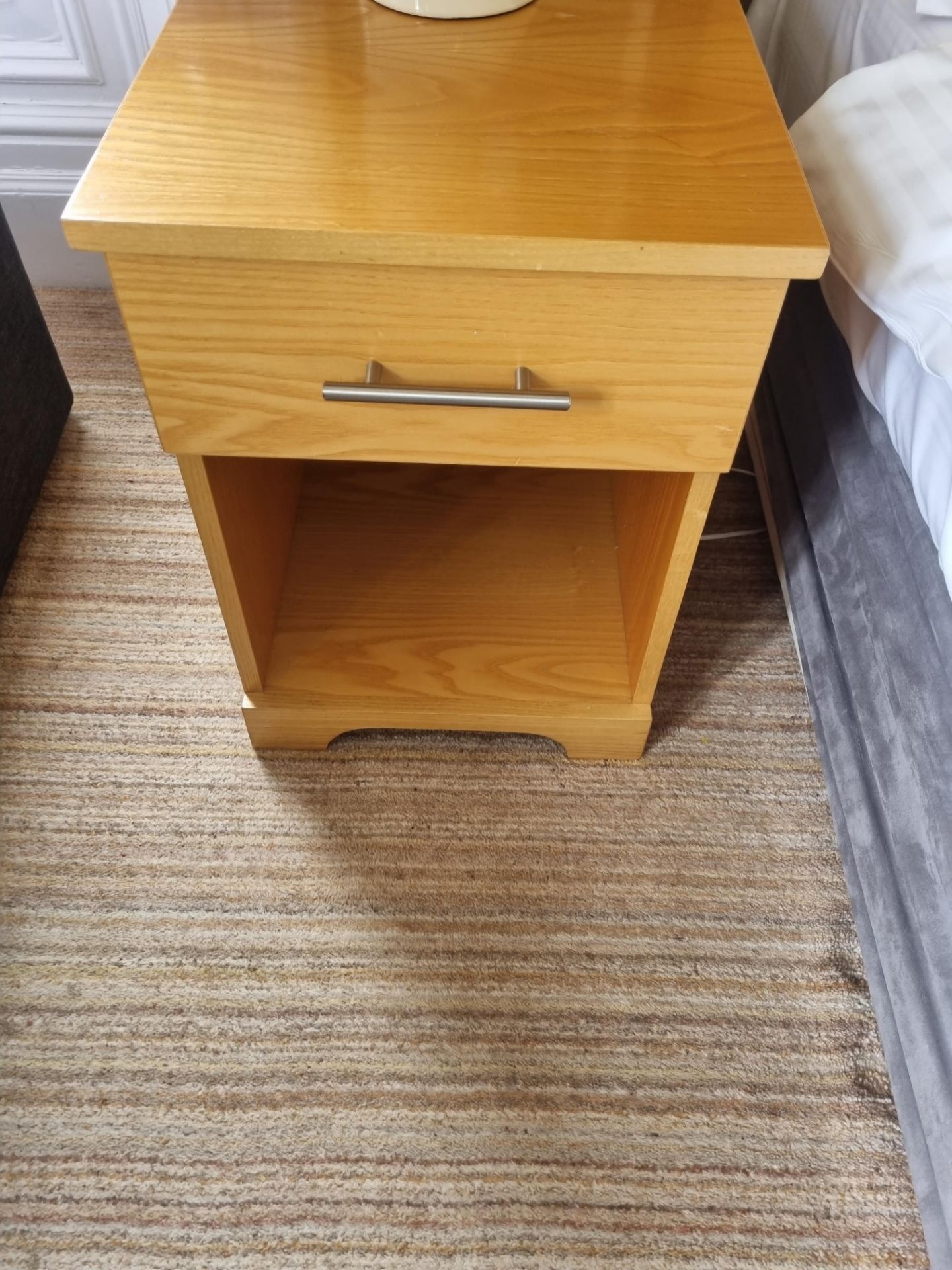 2x Pine One Drawer Bedside Cabinets W 430mm D 520mm H 580mm (4)