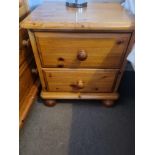 2x Pine 2 Drawer Bedside Cabinets W 450mm D 390mm H 480mm (50)