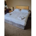 Kingsize Zip And Link Divan Bed With Mattress with pine headboard D 1900mm W 1800mm (7)