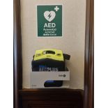 Zoll AED Plus Automatic External Defibrillator With Wall Bracket