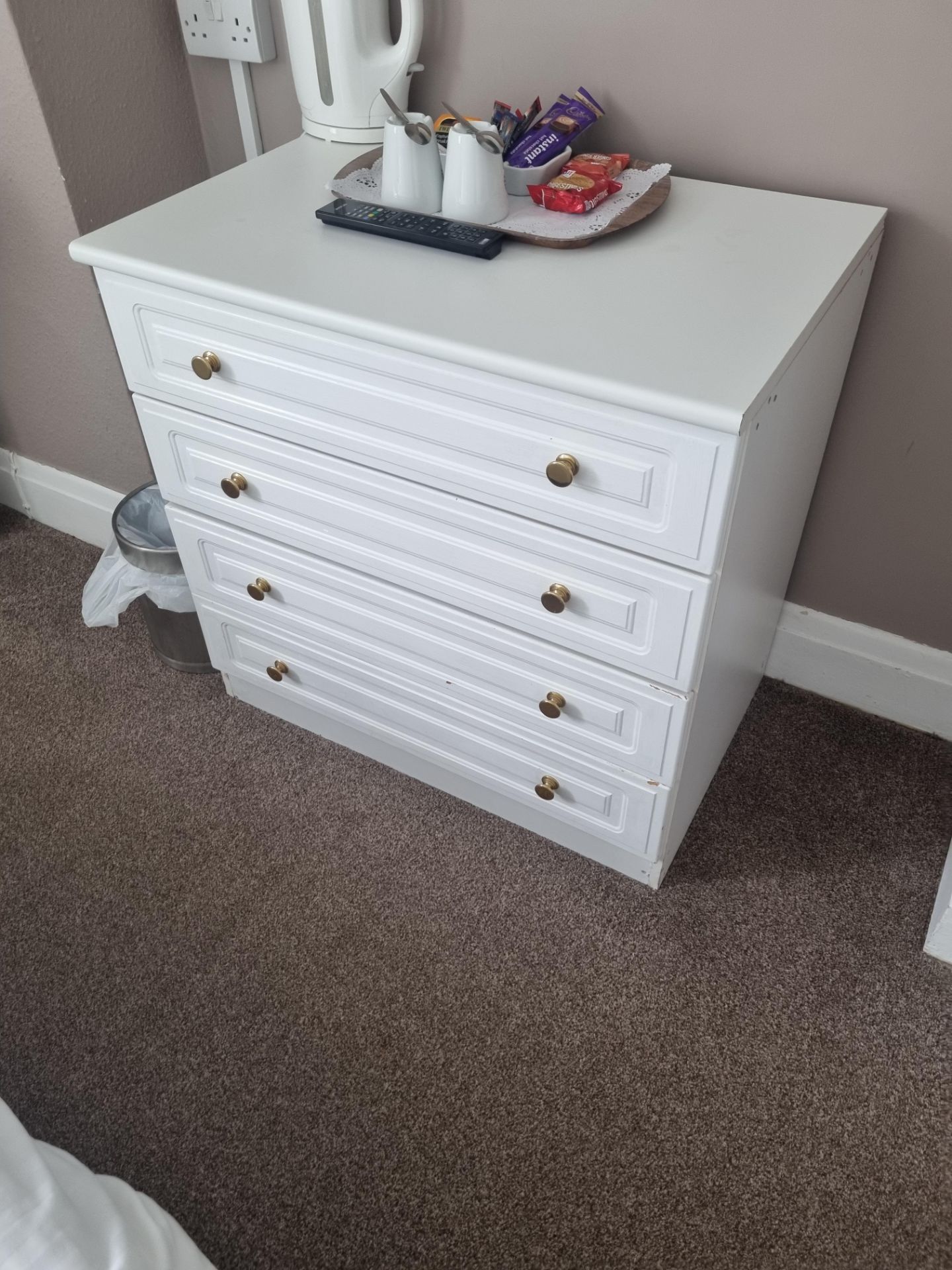 White Chest Of Drawers With Four Drawers W 800mm D 520mm H 800mm (47)