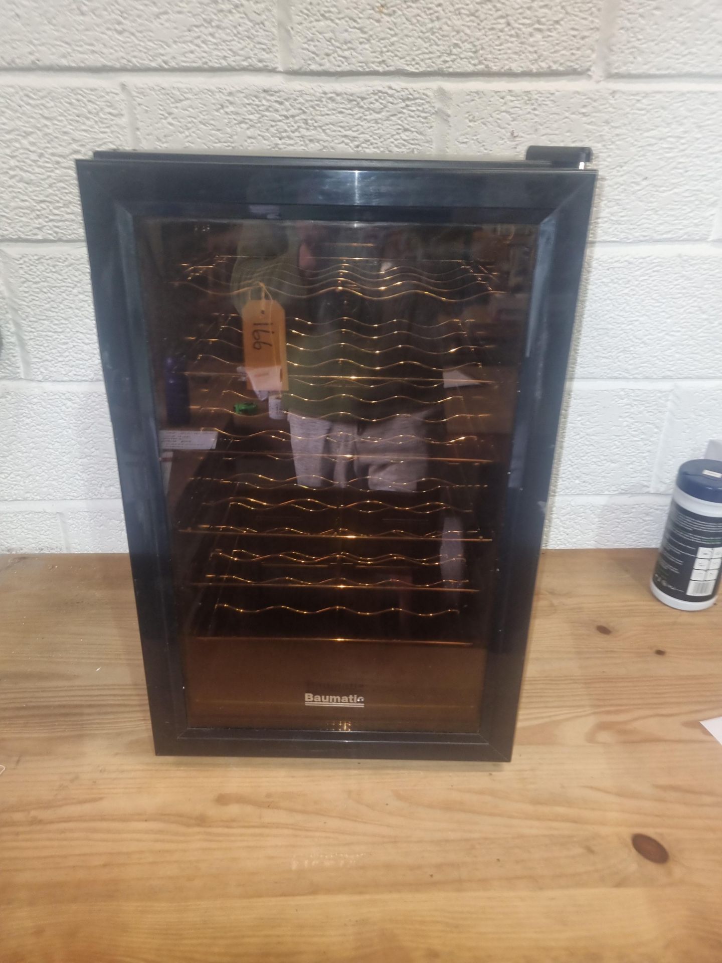 Baumatic model BW287BL wine cooler single glass door 65 liter SN 13170238 - Image 2 of 4