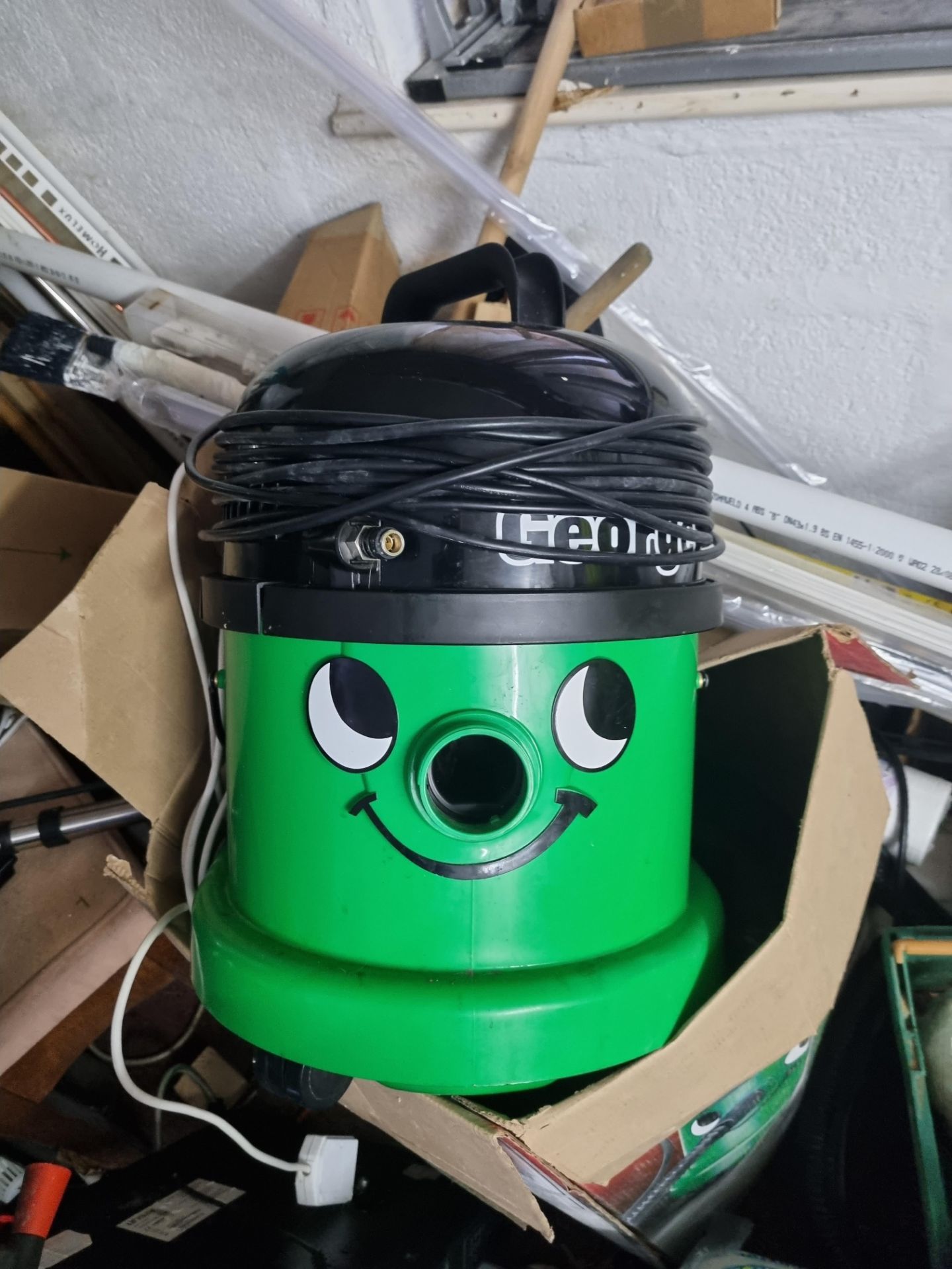 George Vacuum Cleaner