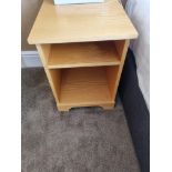 2x Pine Bedside Cabinets With Shelf W 425mm D 520mm H 580mm (6)