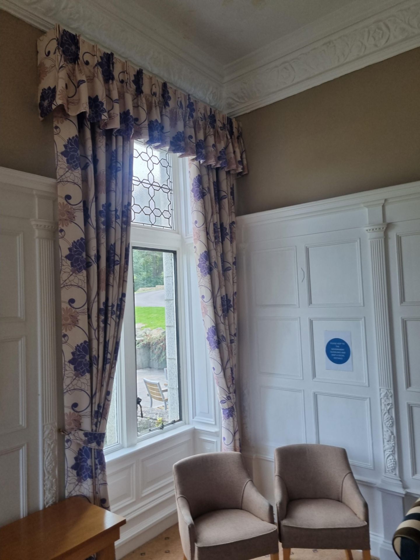 4 Sets Of Cream And Blue Fully Lined Curtains With Matching Pelmet And Tie Backs D3300mm W 1500mm, D - Image 4 of 5