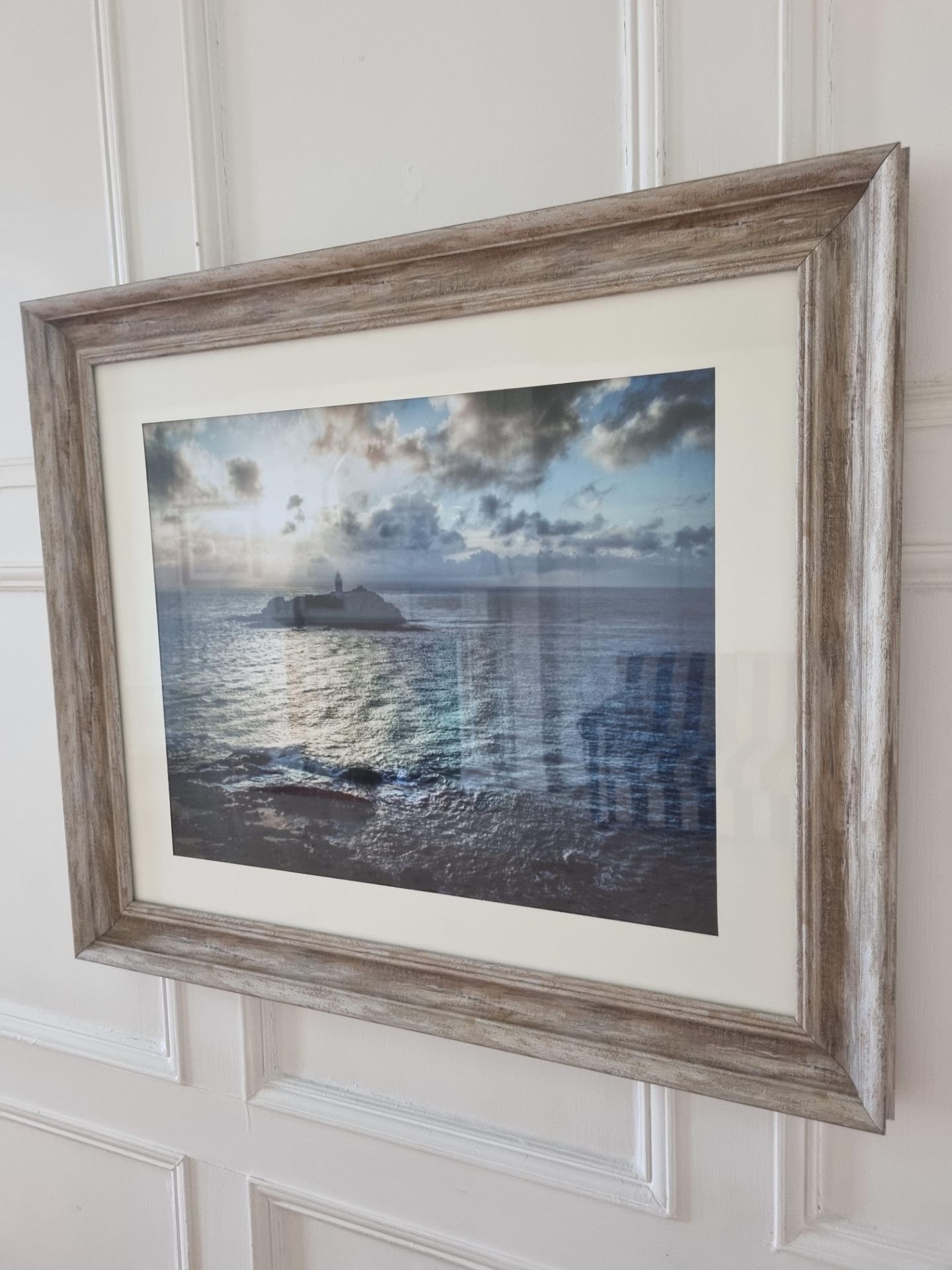 2x Prints Of The Local Area In White Washed Wooden Frame W 620mm H 720mm - Bild 2 aus 2