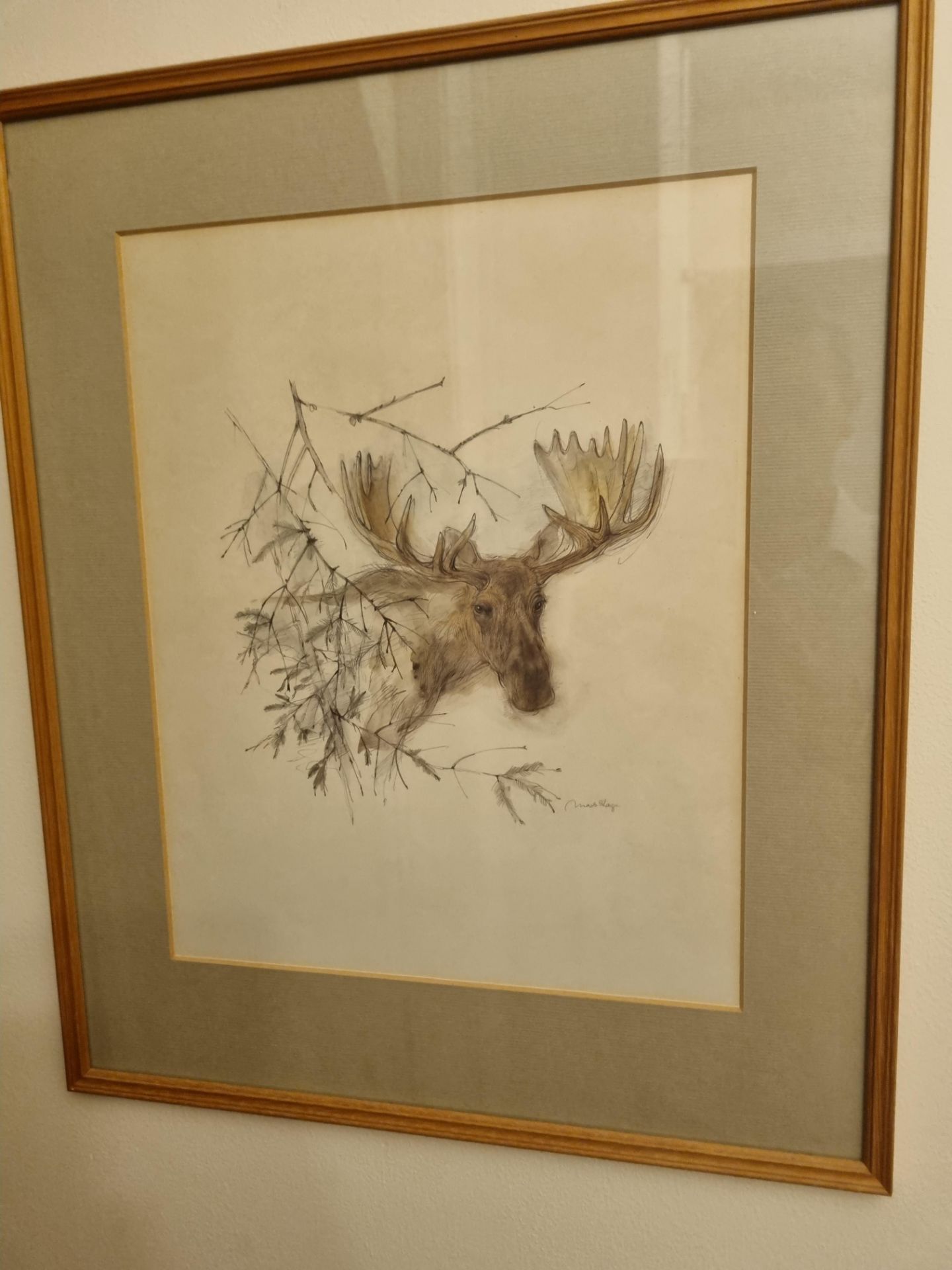 A Set of 2 framed wall Art Signed Mads Stage (Danish 6 July 1922 â€“ 28 May 2004) depicitng an Elk - Bild 3 aus 4