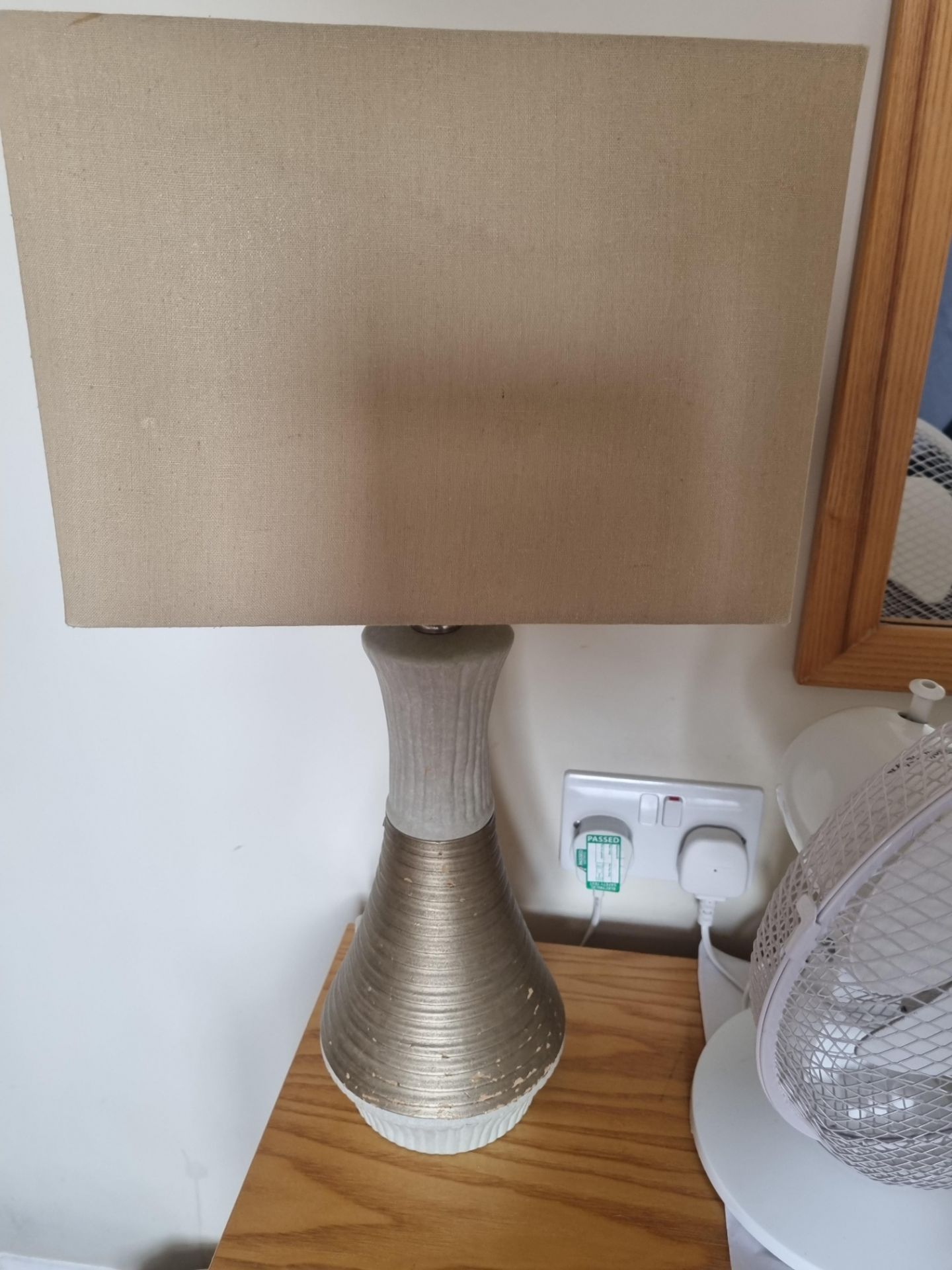 A Cream And Gold Ceramic Bedside Lamps H 580mm (17)