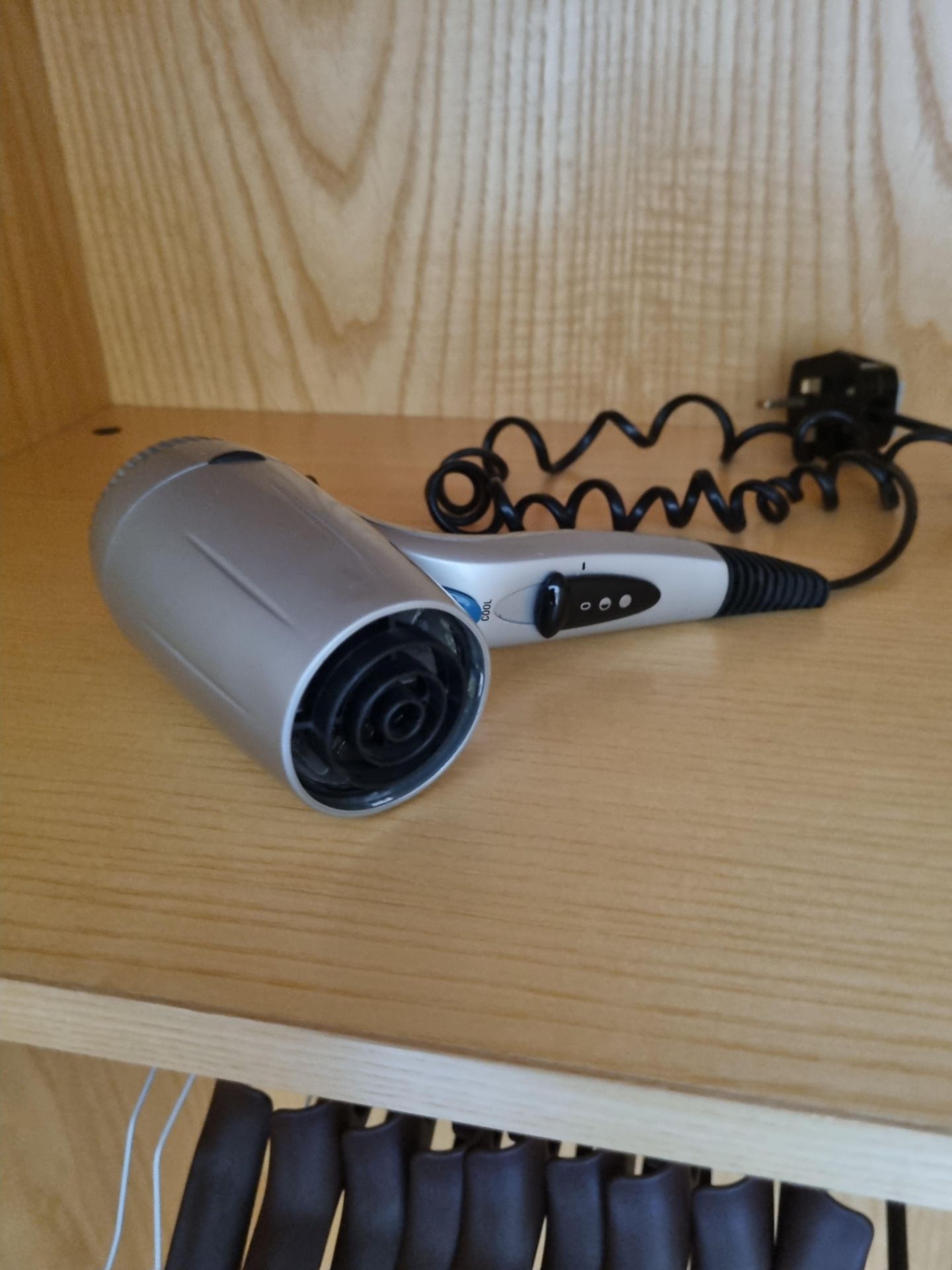 10x Hairdryers