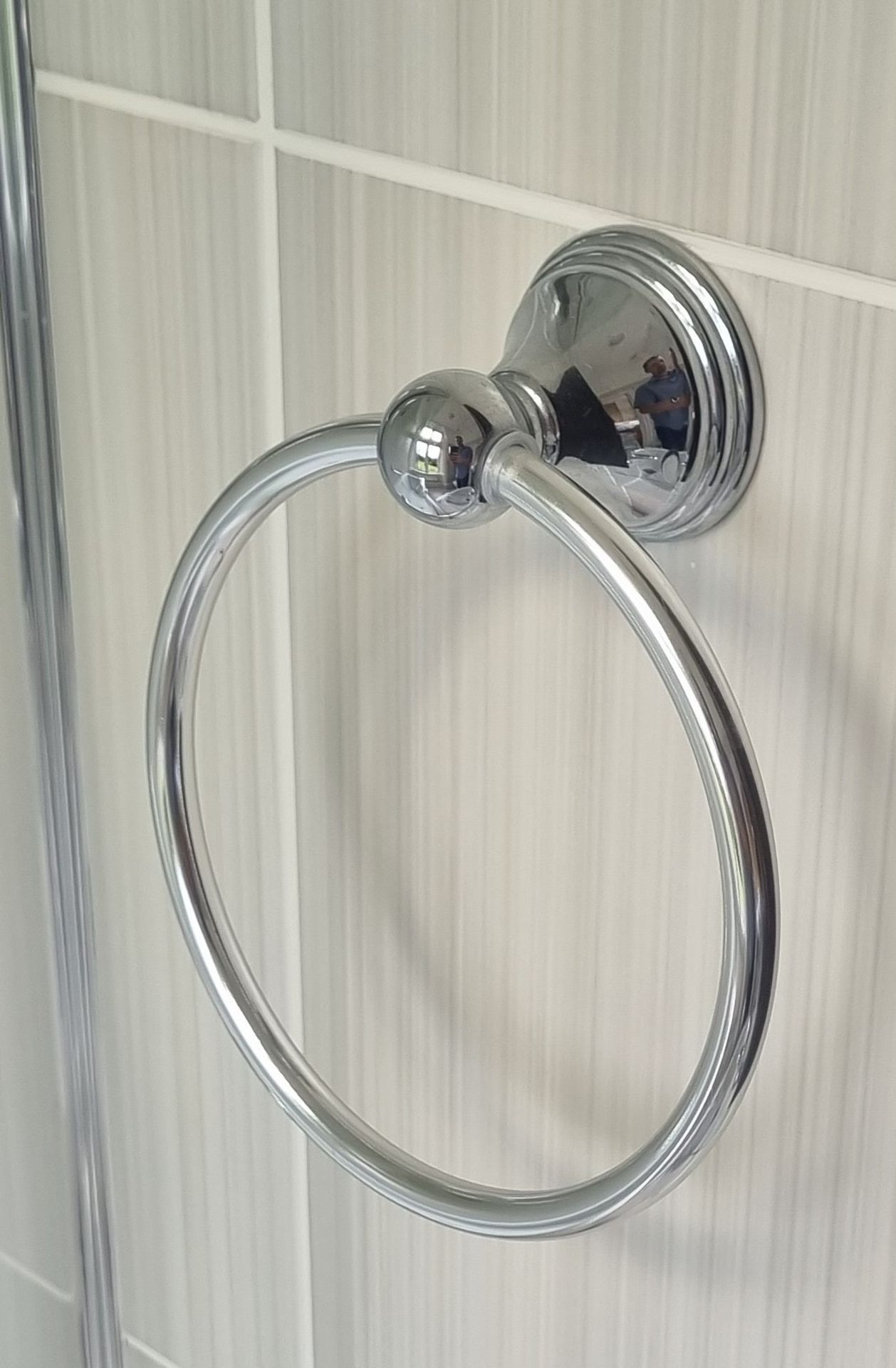 8x Chrome Towel Rails