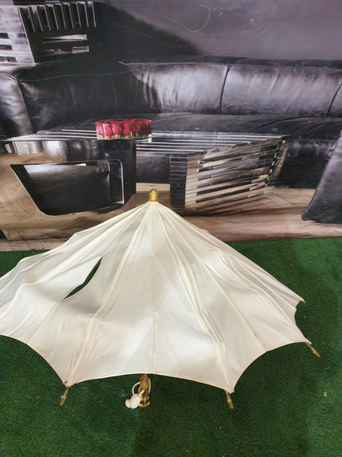 Ladies parasol Cream silk-like material - Yellow handle. Needs T.L.C. - Image 3 of 4