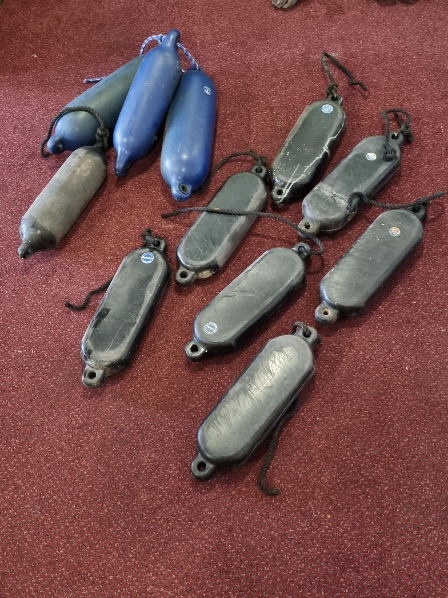 11x various styled boat fenders