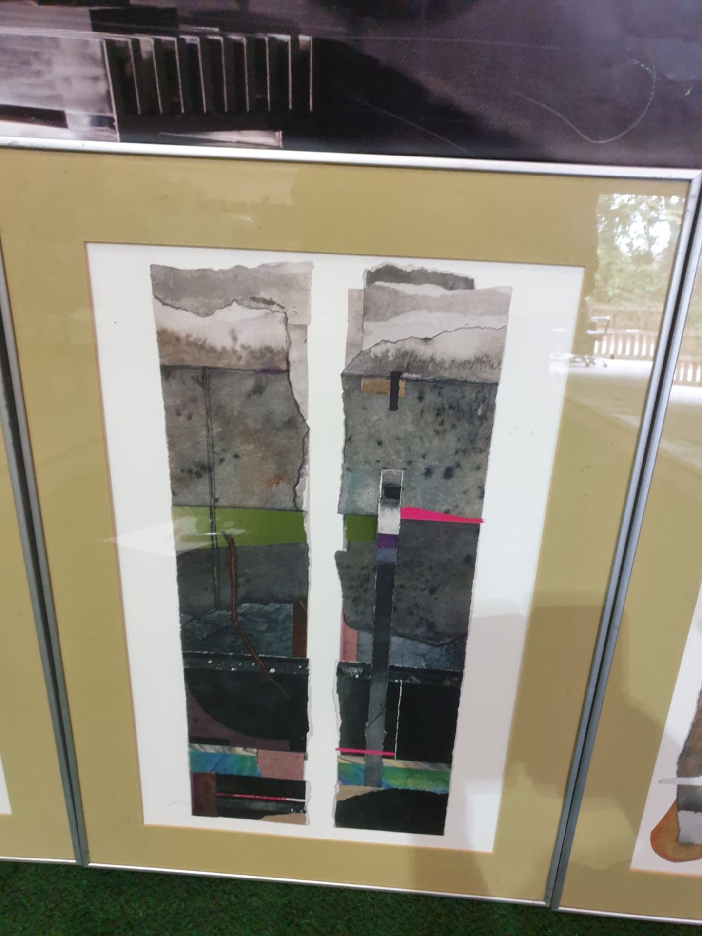 A set of 3 framed Abstract prints in modern Silver frames 49 x 70cm - Bild 2 aus 3