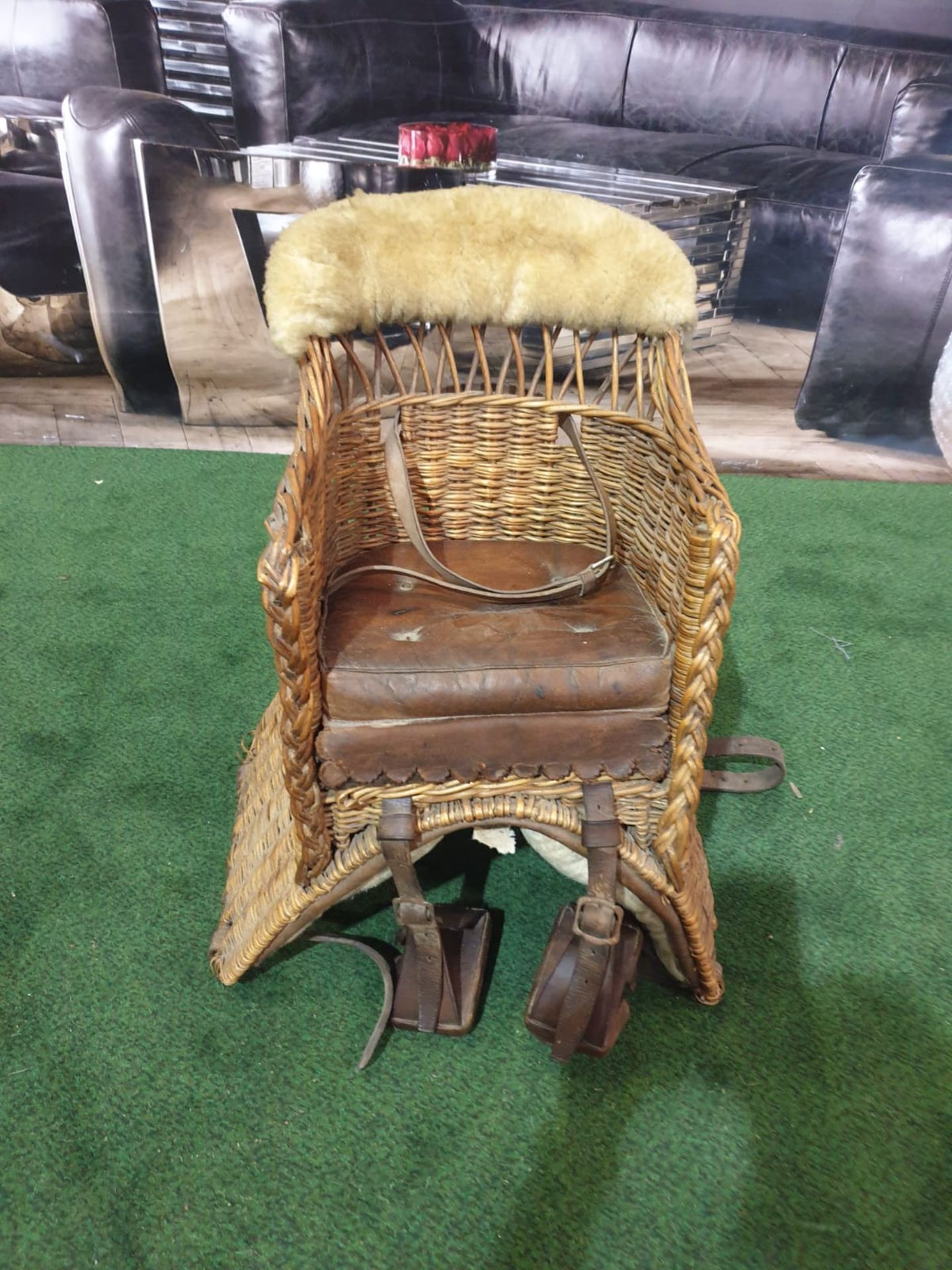 A wicker childs horse saddle formed as an armchair with straps and stirrups. c. Circa 1910 Height 60 - Bild 2 aus 7